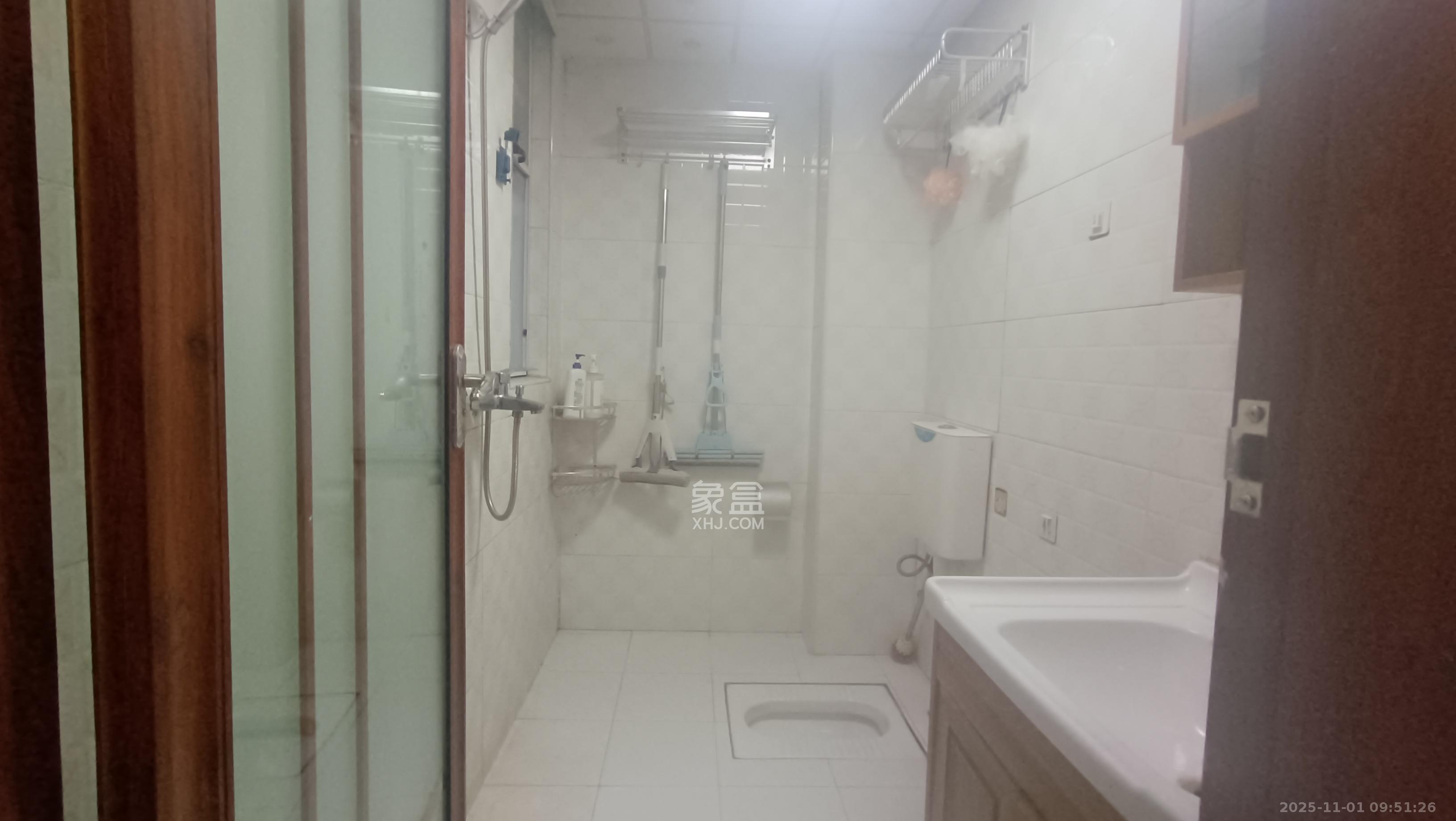 金科时代中心  3室2厅1卫    2000.0元/月室内图