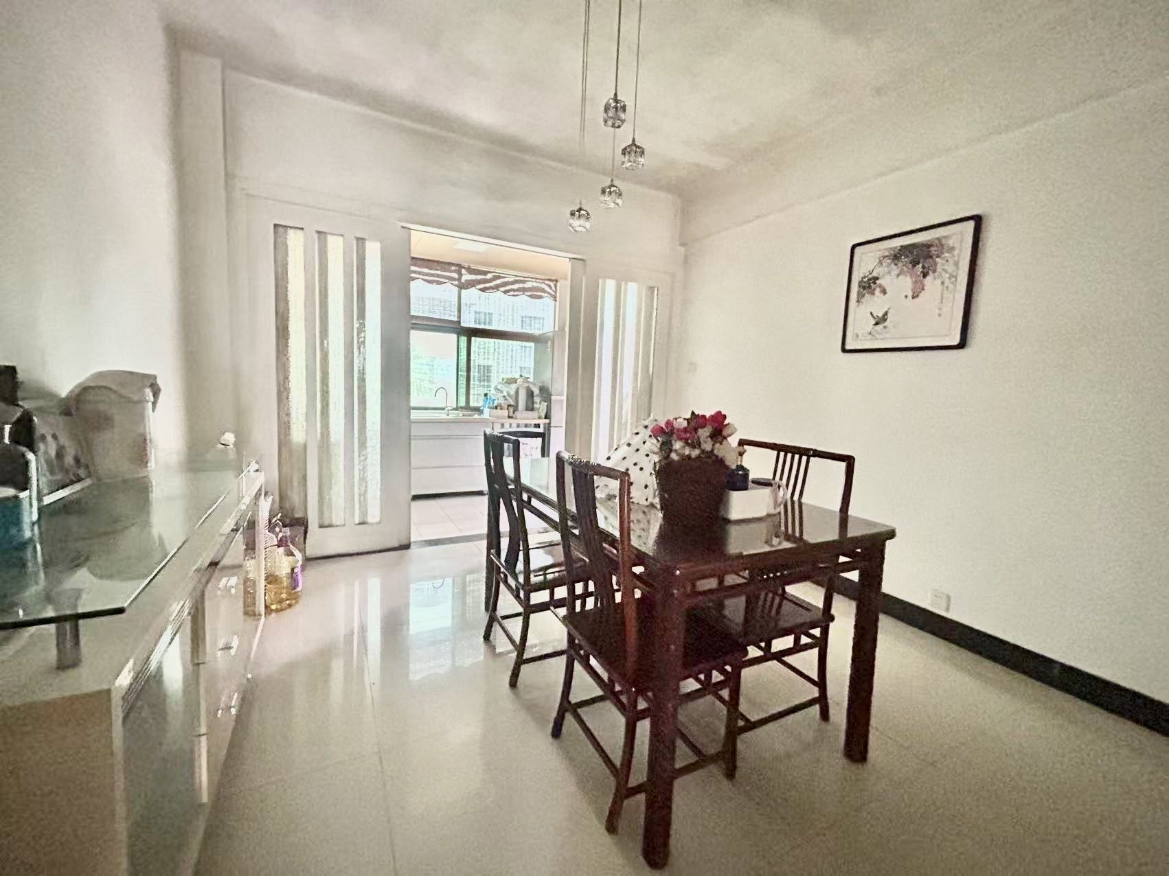 万利隆花园 3室2厅2卫 3800.0元/月 万利隆花园 3室2厅2卫 3800.0元/月室内图