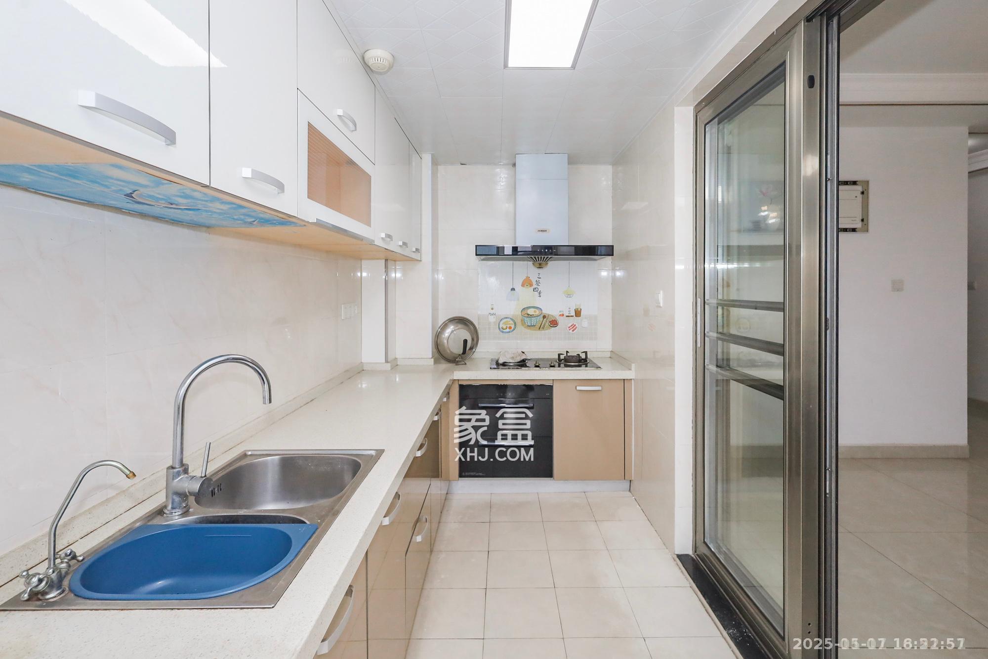 南山雍江汇（滨江国际新城）  3室2厅2卫    3700.0元/月室内图