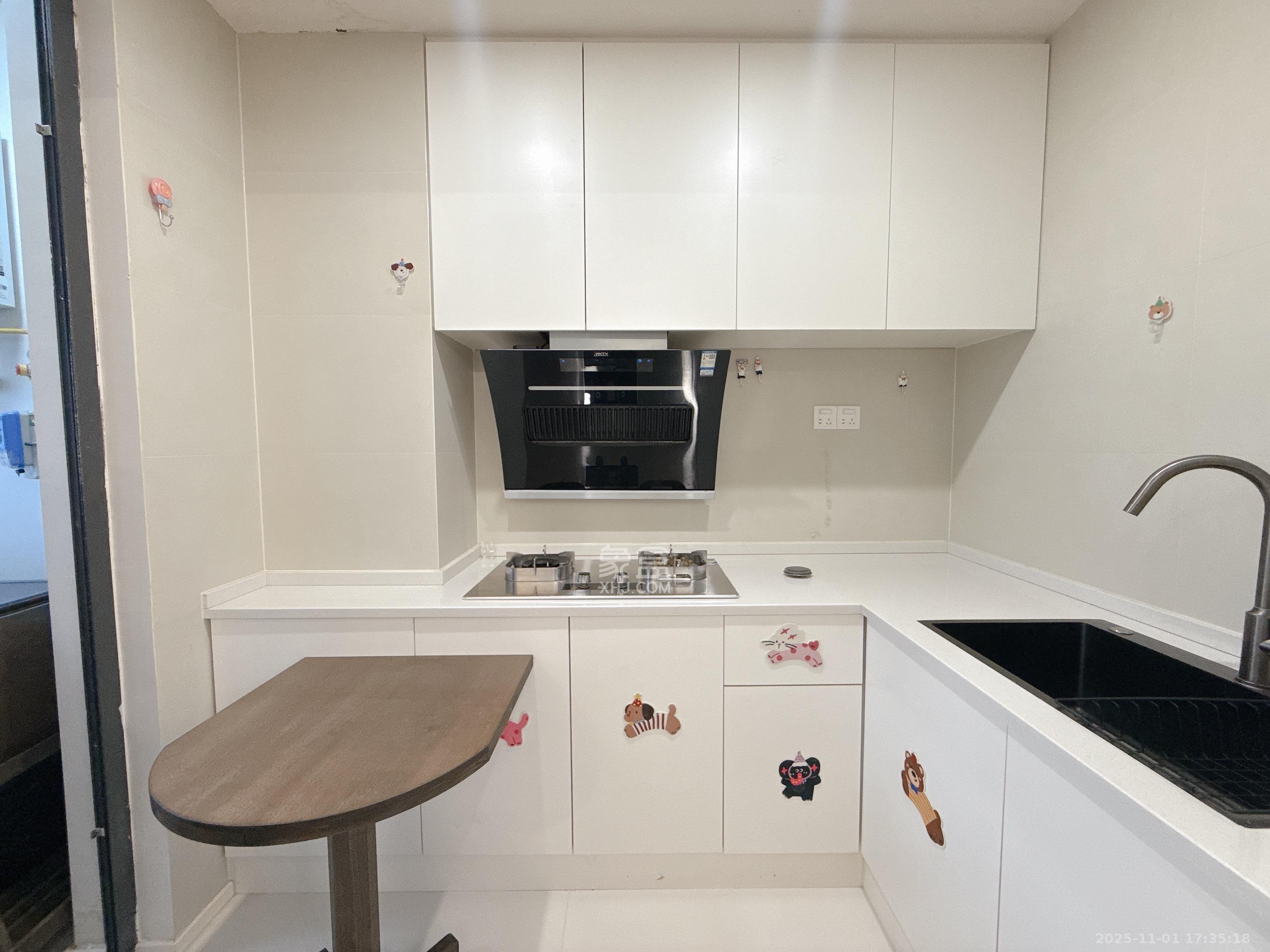 天健城  1室1厅1卫    2700.0元/月室内图