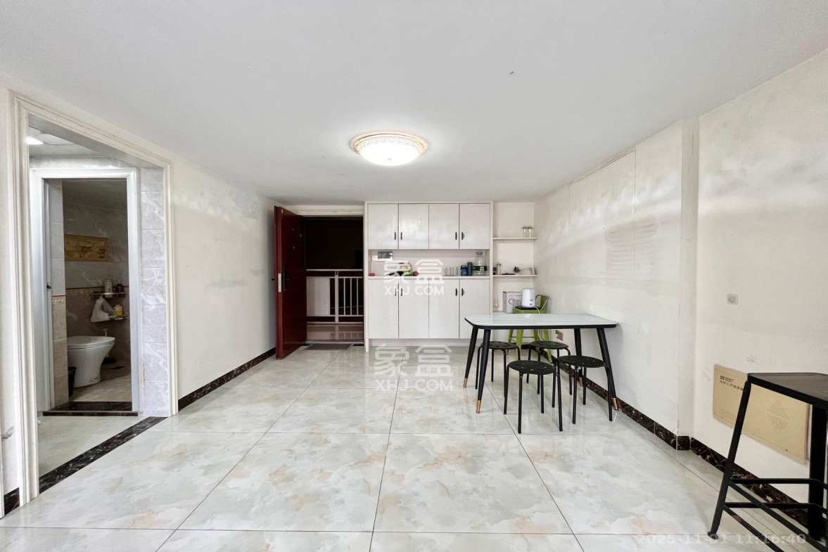 达美美立方 2室2厅2卫 2200.0元/月 达美美立方 2室2厅2卫 2200.0元/月室内图