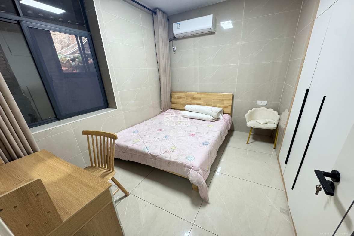 红旗区一片 2室1厅1卫 2000.0元/月 红旗区一片 2室1厅1卫 2000.0元/月室内图