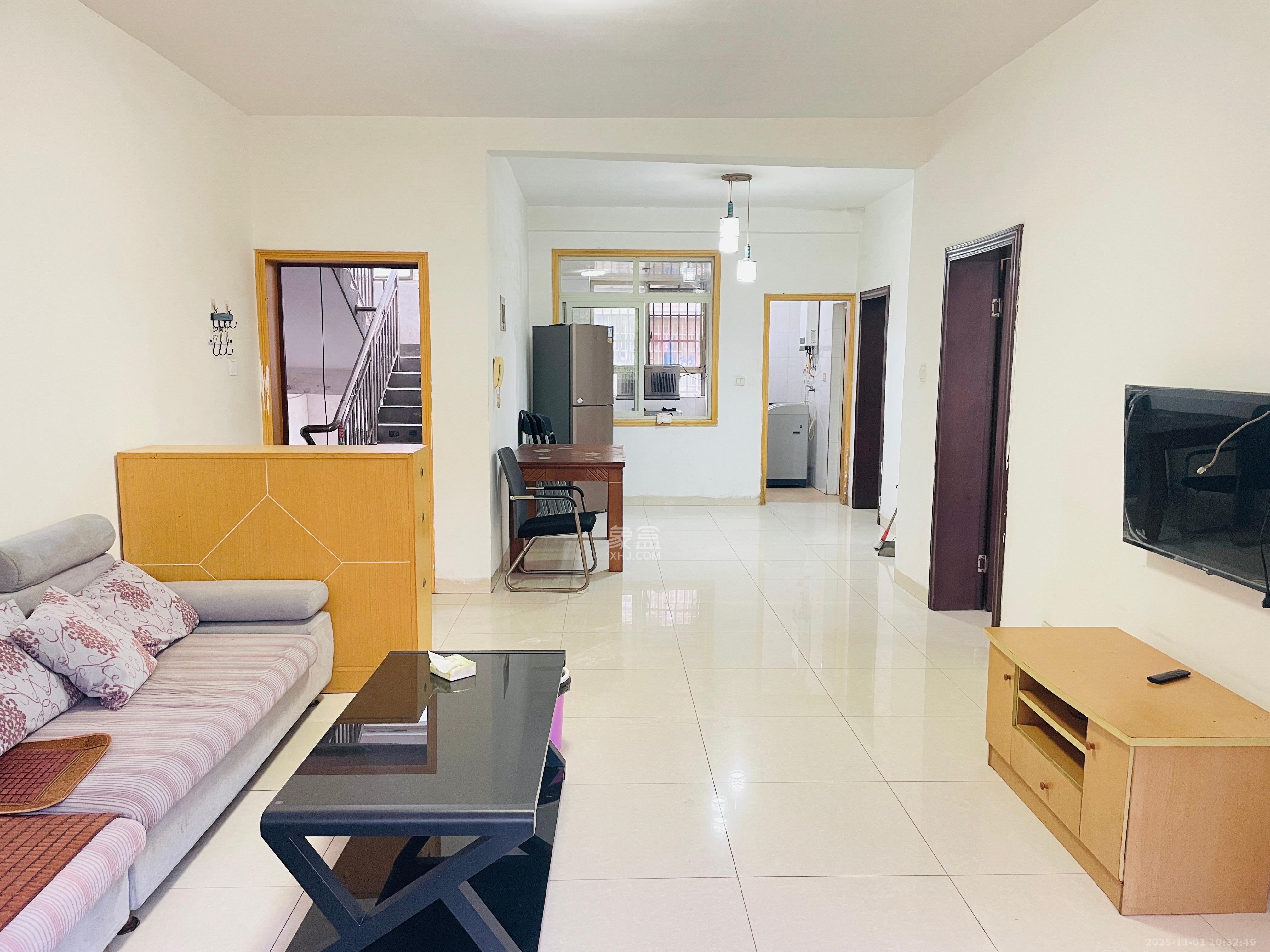 金石蓉园  2室2厅1卫    1600.0元/月室内图