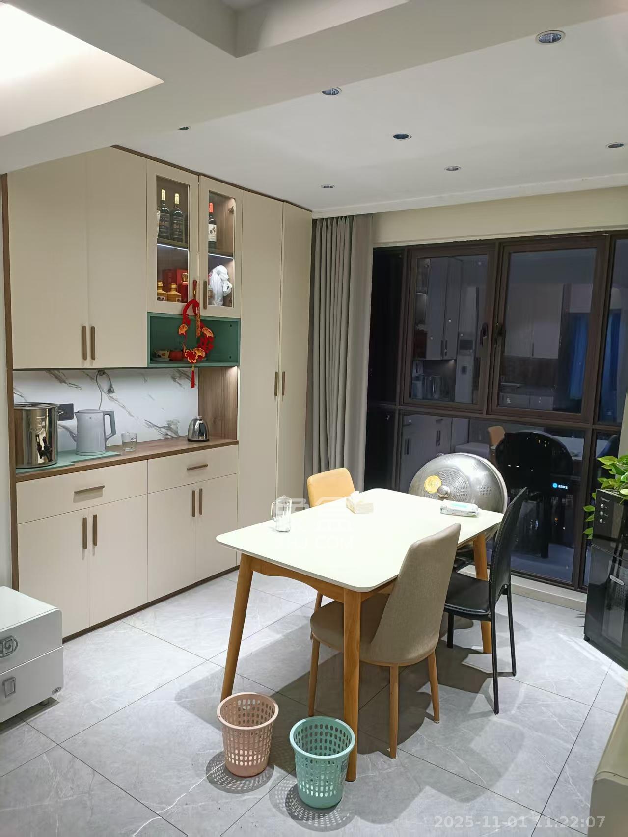 中国铁建梅溪青秀二期  3室1厅2卫    3600.0元/月室内图