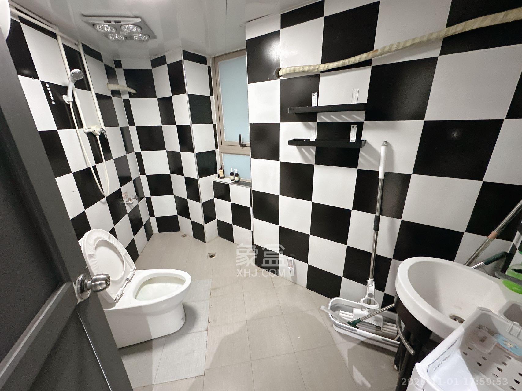 潮宗御苑 3室2厅1卫 5500.0元/月 潮宗御苑 3室2厅1卫 5500.0元/月室内图