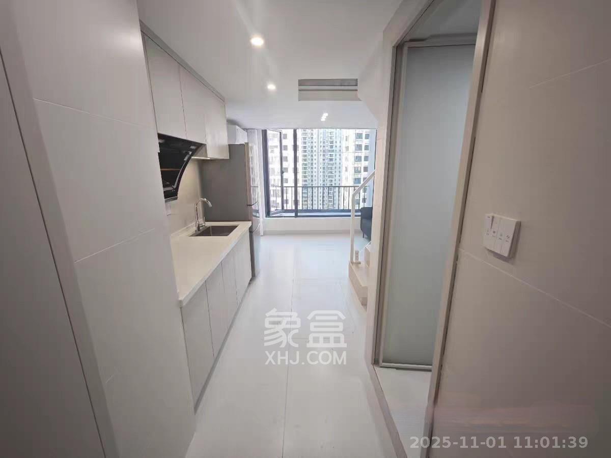 力高凤凰新天 2室1厅1卫 2000.0元/月 力高凤凰新天 2室1厅1卫 2000.0元/月室内图