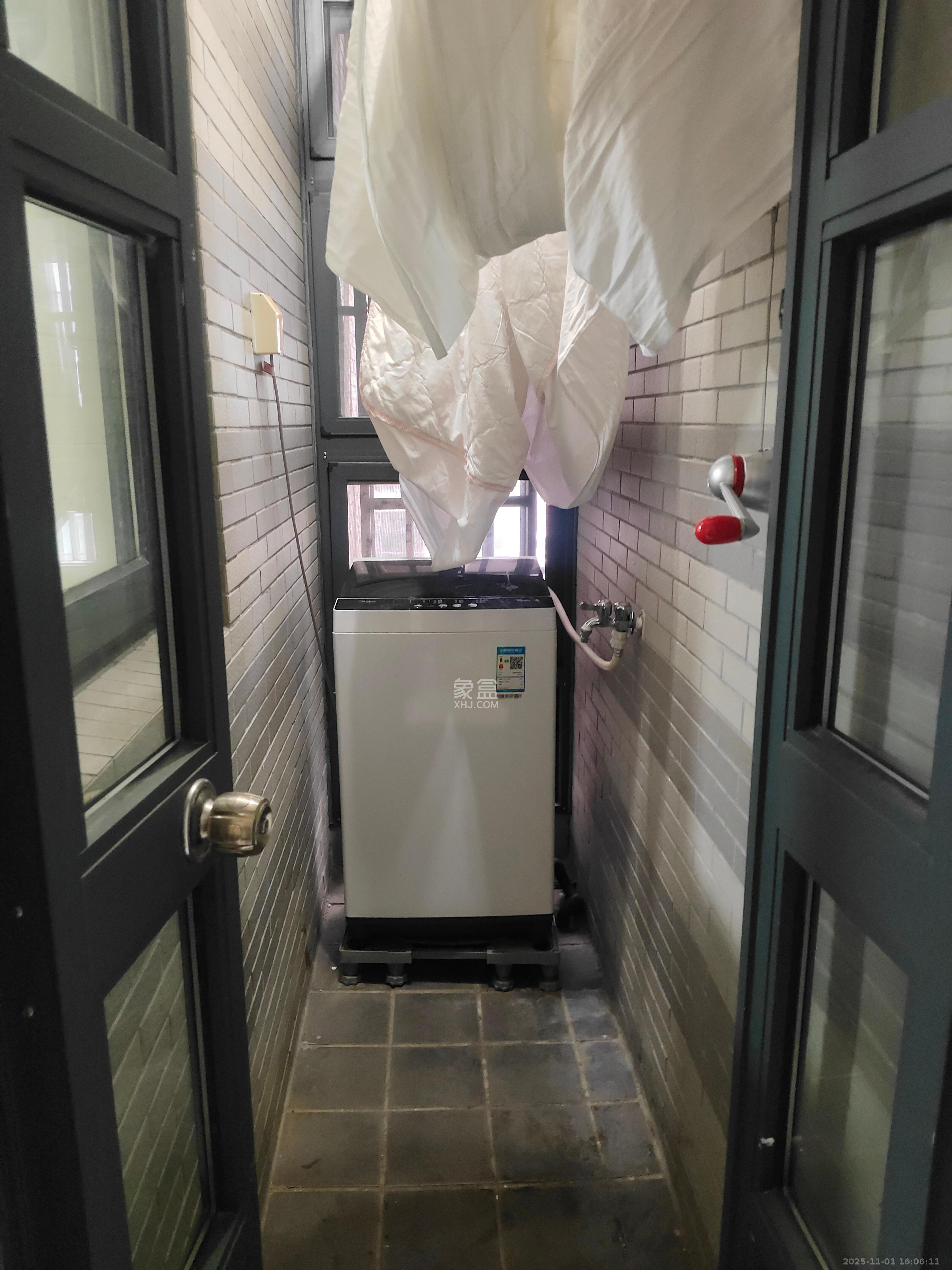 中天广场  2室2厅1卫    3500.0元/月室内图