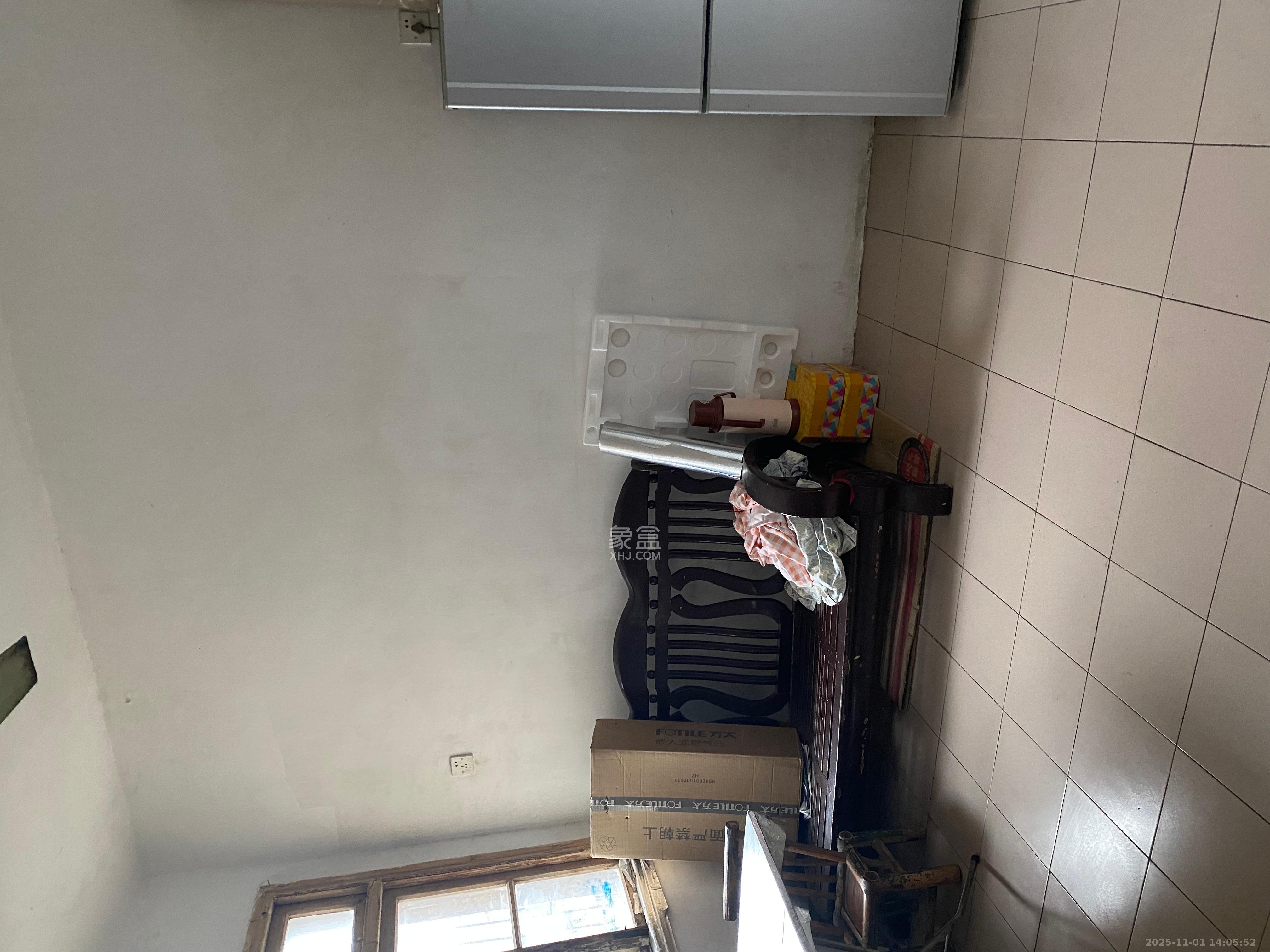 老鸦冲小区  1室1厅1卫    980.0元/月