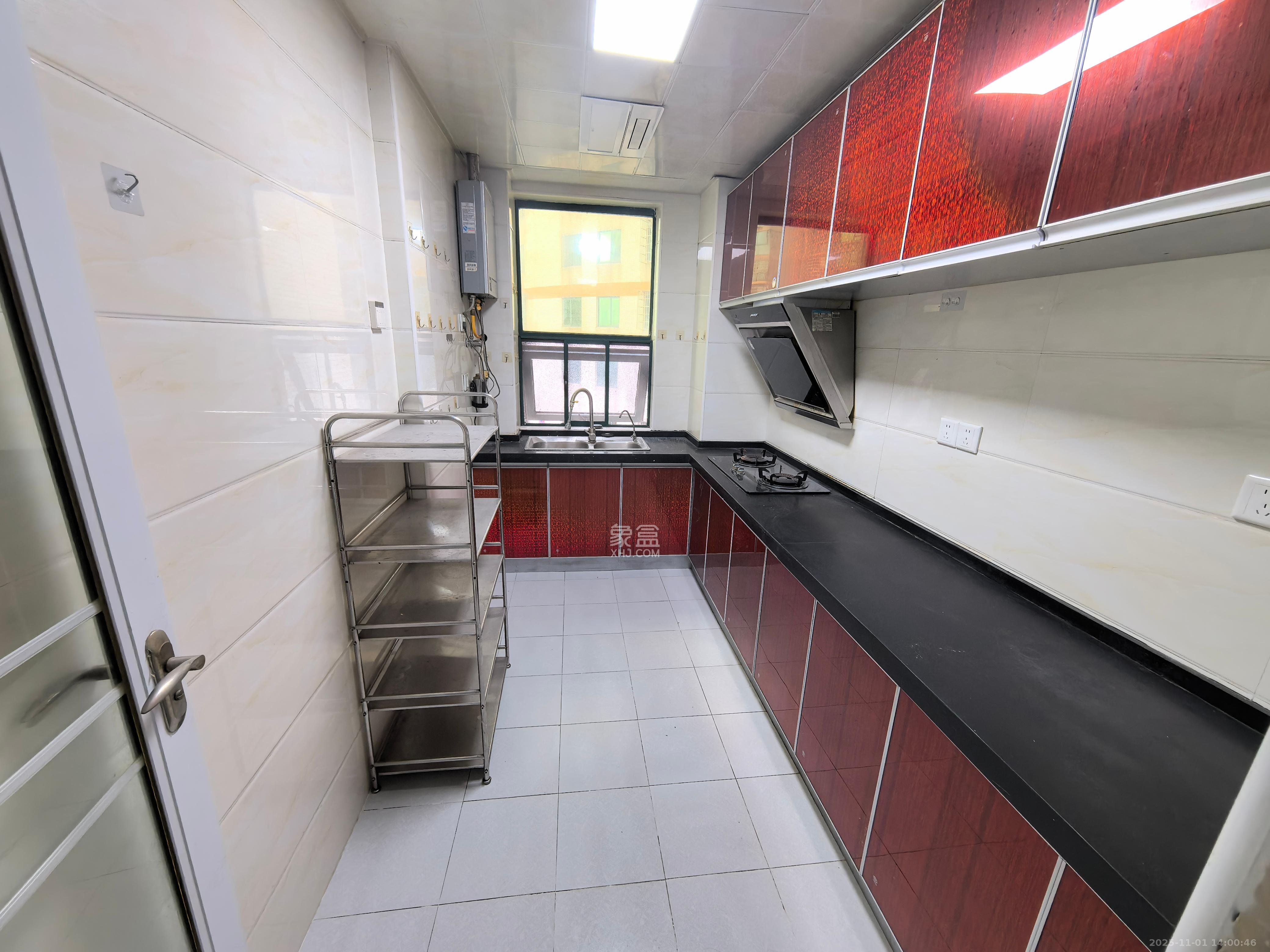 湖韵佳苑 3室2厅1卫 2700.0元/月 湖韵佳苑 3室2厅1卫 2700.0元/月室内图