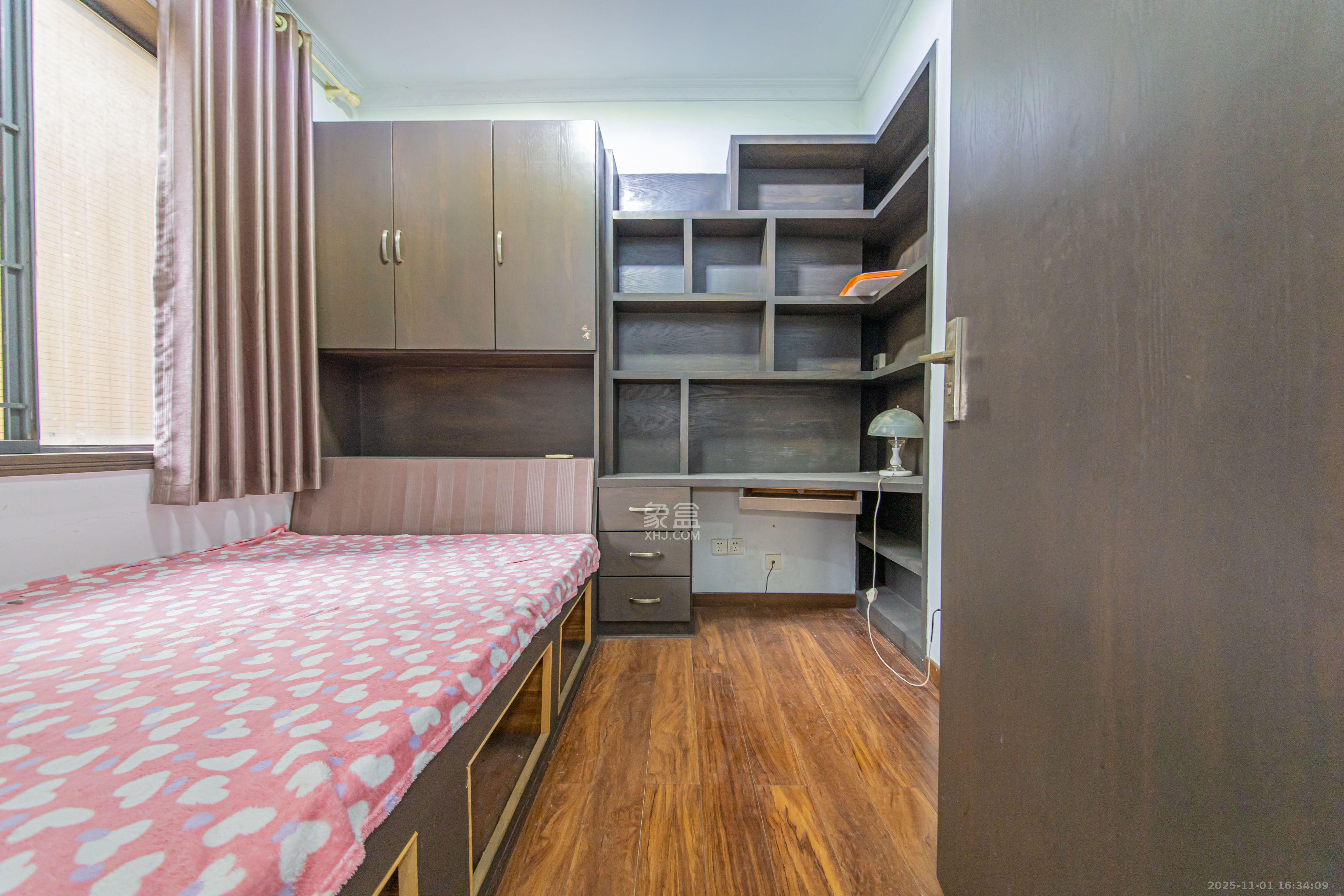 长盛岚庭  3室2厅1卫    2300.0元/月室内图