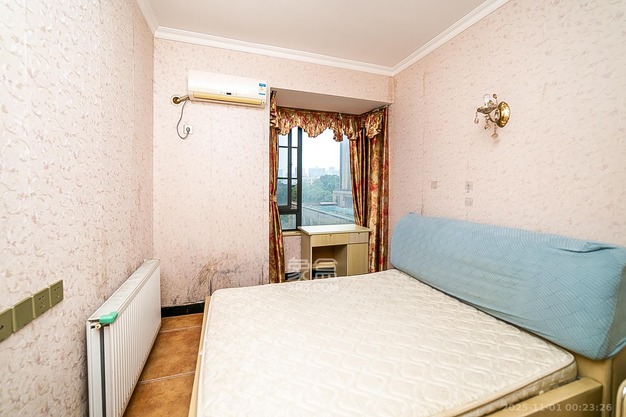 建发汇金国际  2室2厅1卫    108.0万卧室