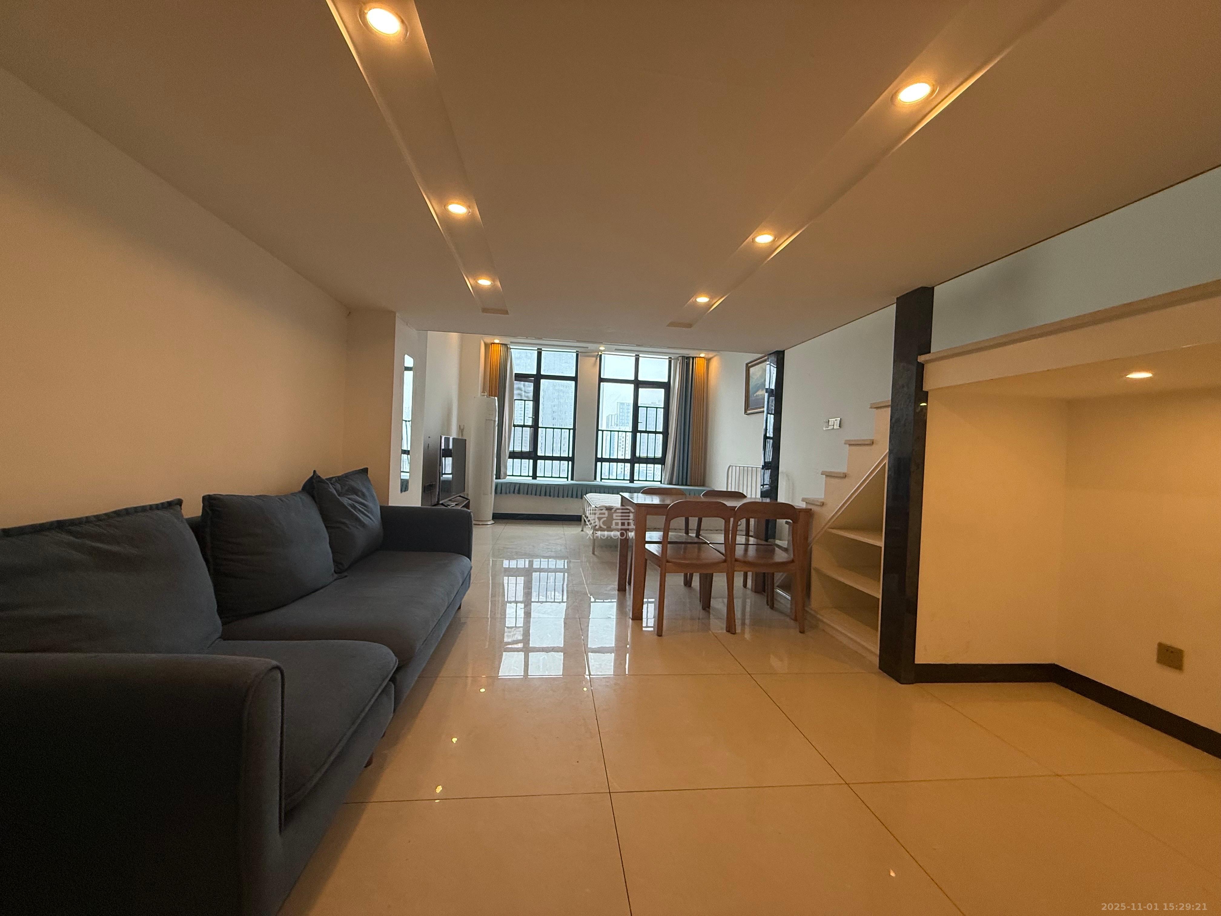 荣悦台  1室1厅1卫    2000.0元/月 荣悦台  1室1厅1卫    2000.0元/月室内图