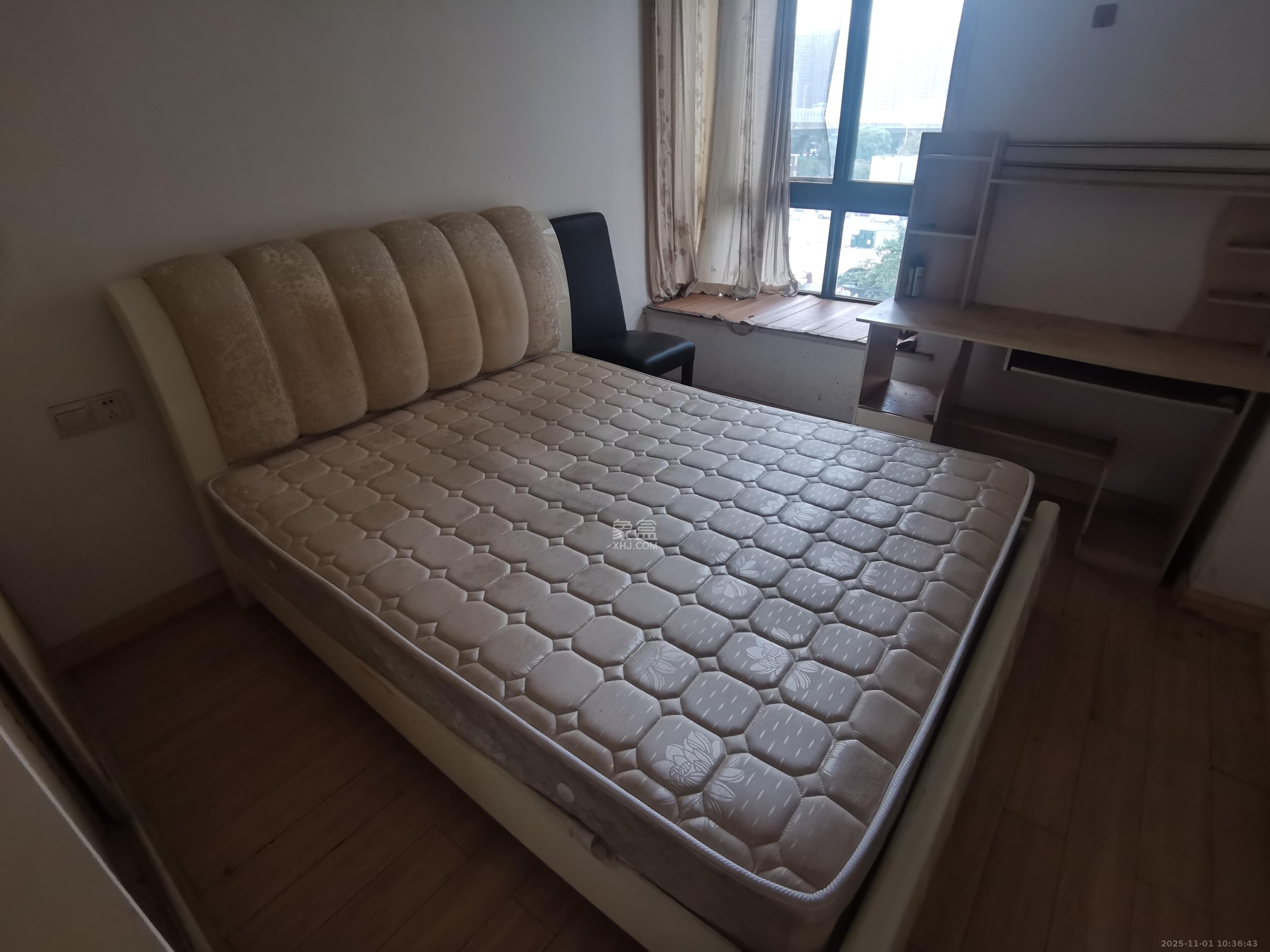 浏阳河畔家园  3室2厅2卫    2500.0元/月室内图