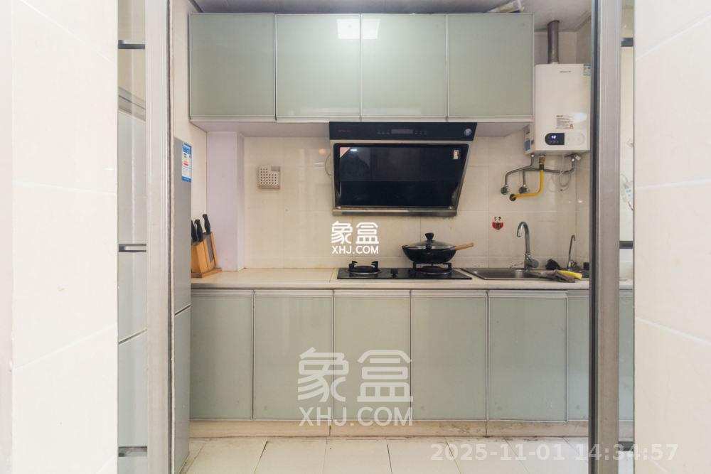 中国铁建国际城一期 1室1厅1卫 1400.0元/月 中国铁建国际城一期 1室1厅1卫 1400.0元/月室内图