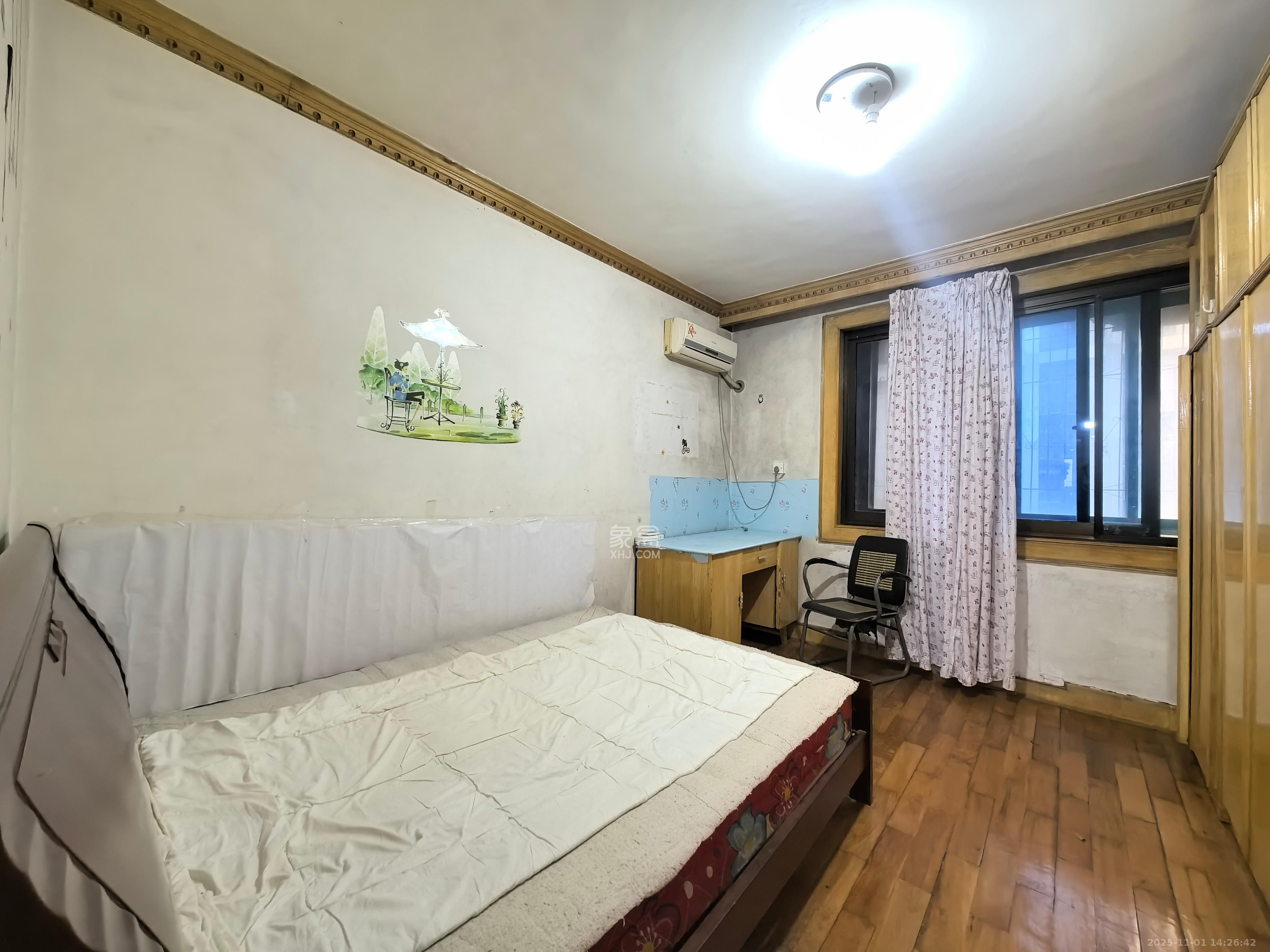 湖南日报宿舍  3室1厅1卫    2200.0元/月室内图