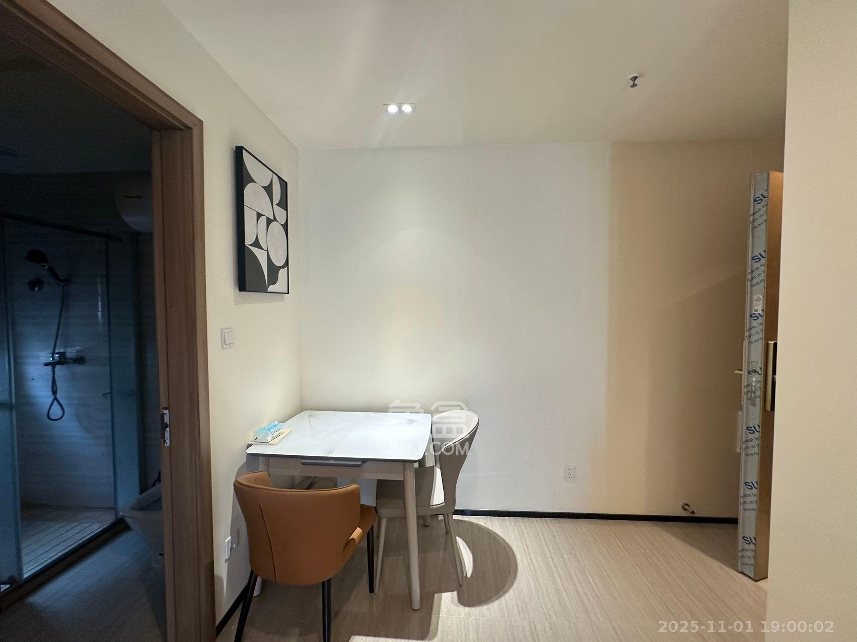 恒大清澜苑(恒大御景半岛四期) 1室1厅1卫 2050.0元/月 恒大清澜苑(恒大御景半岛四期) 1室1厅1卫 2050.0元/月室内图