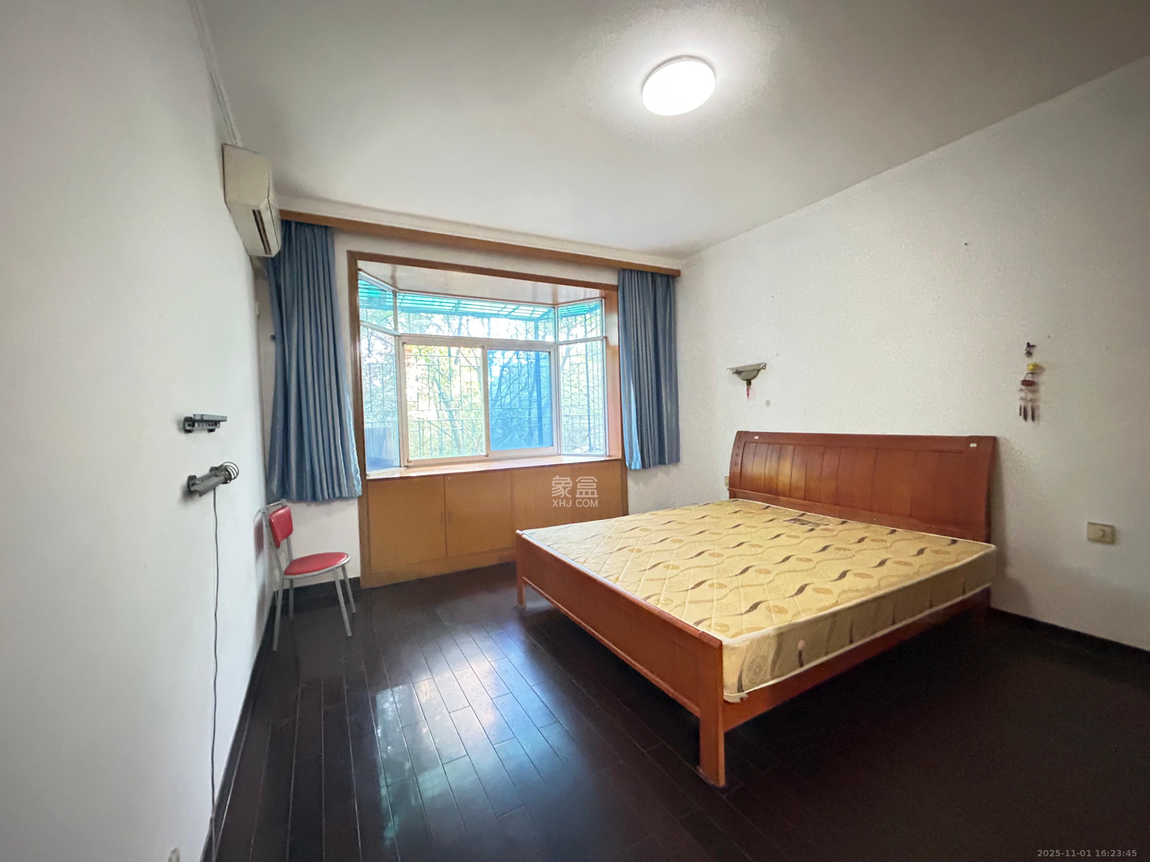 创远花园  4室2厅2卫    3600.0元/月室内图