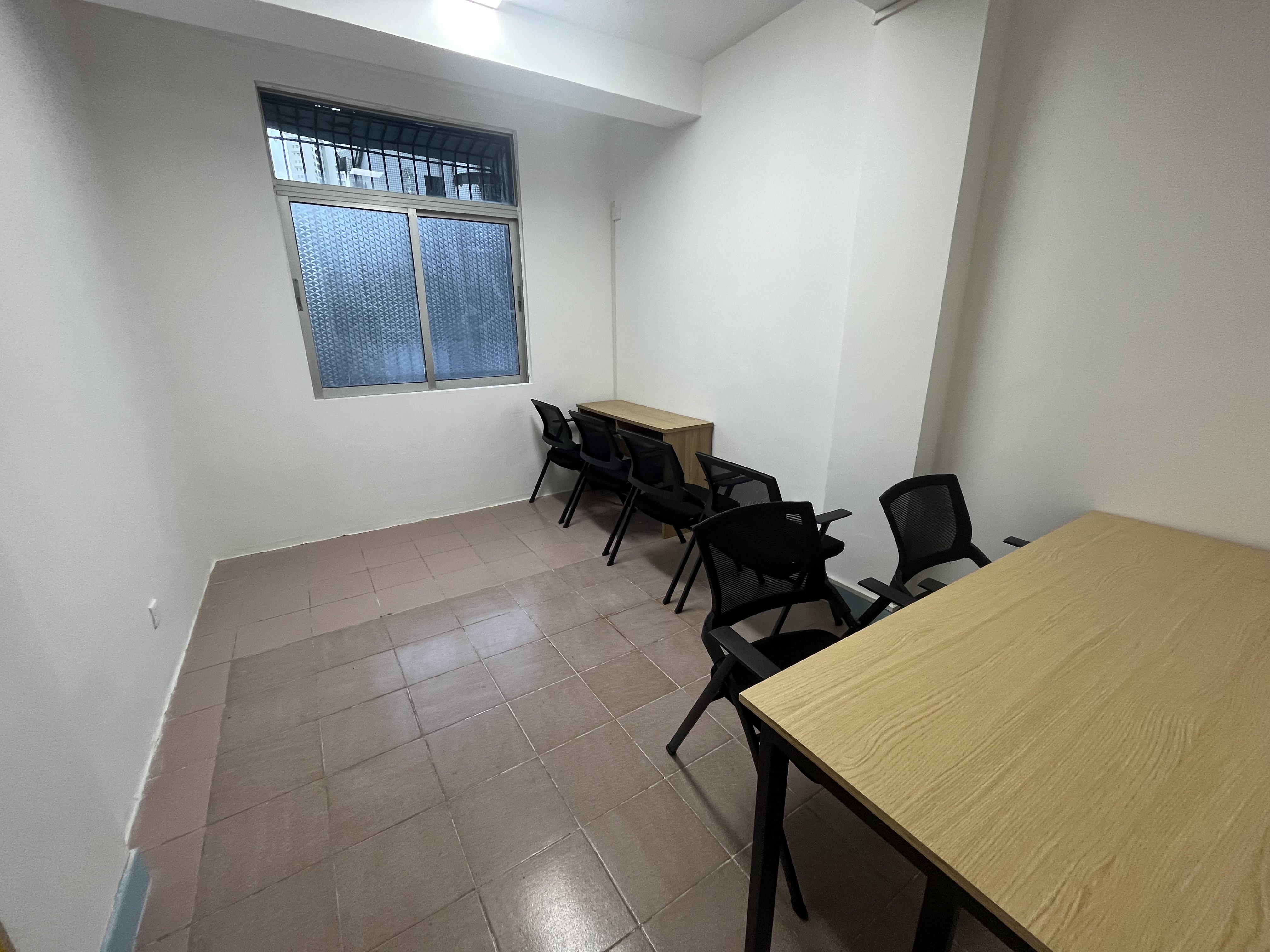 海景湾花园 3室2厅2卫 2100.0元/月 海景湾花园 3室2厅2卫 2100.0元/月室内图