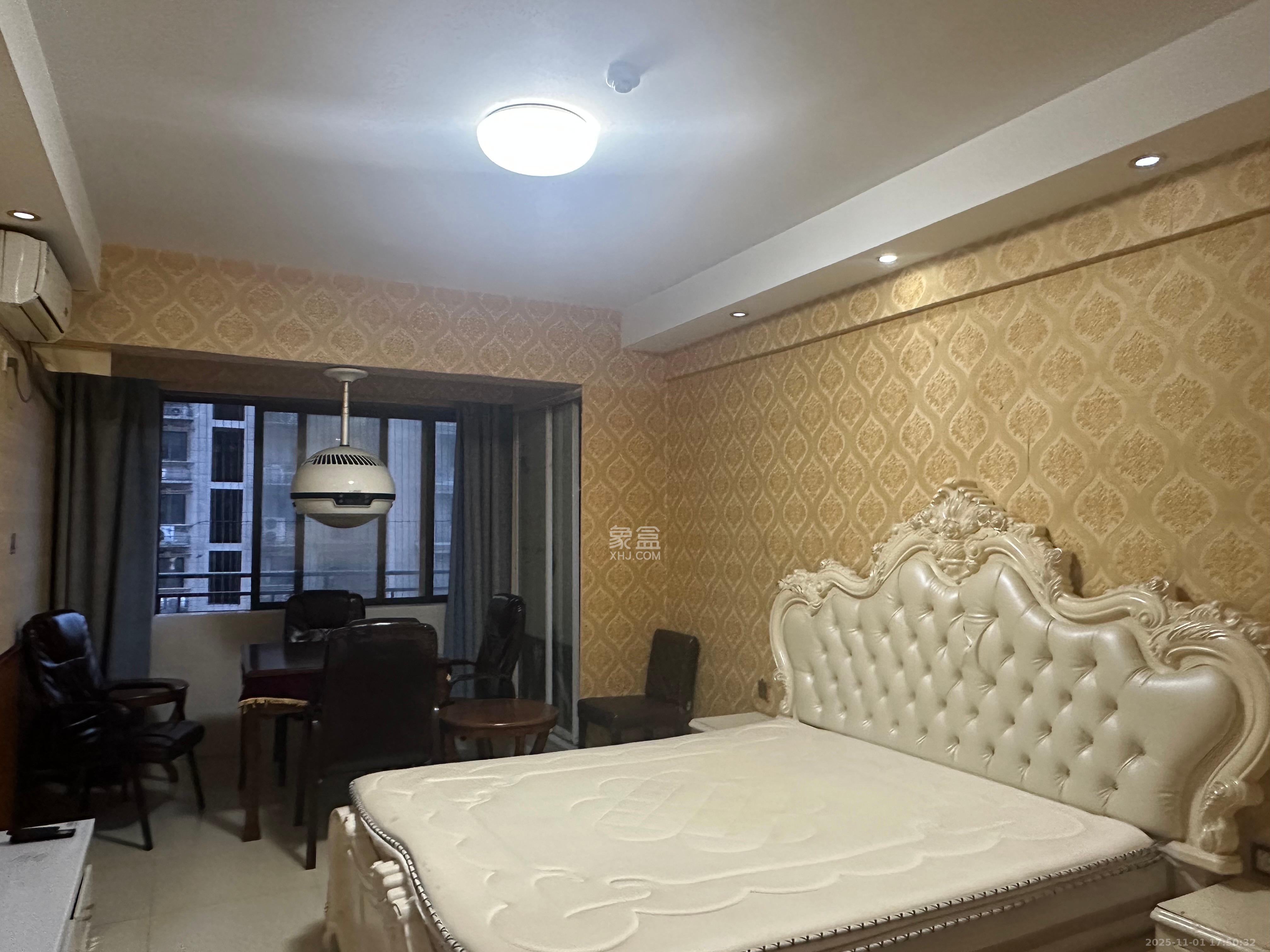 阳光锦城  1室1厅1卫    1300.0元/月室内图