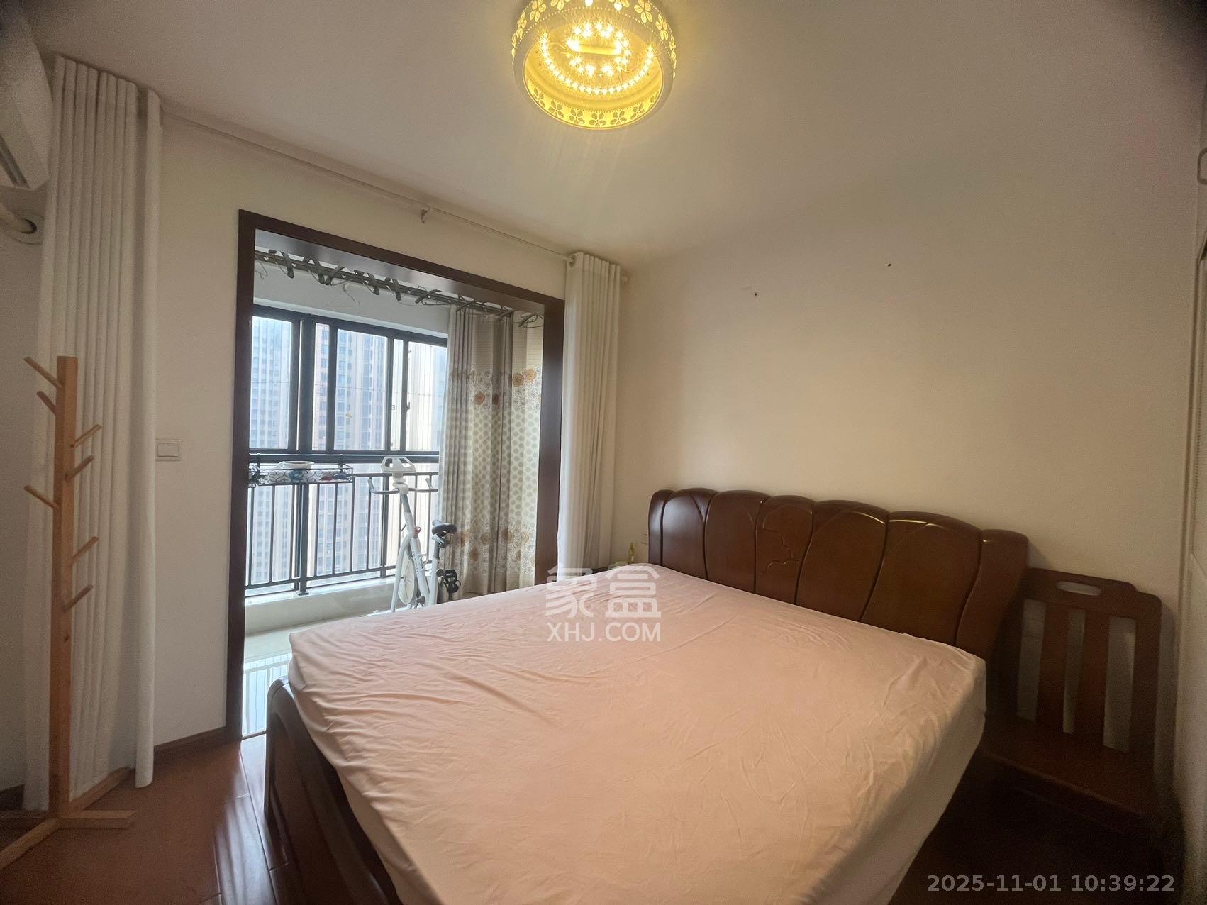 荣盛花语馨苑  3室1厅1卫    2500.0元/月室内图