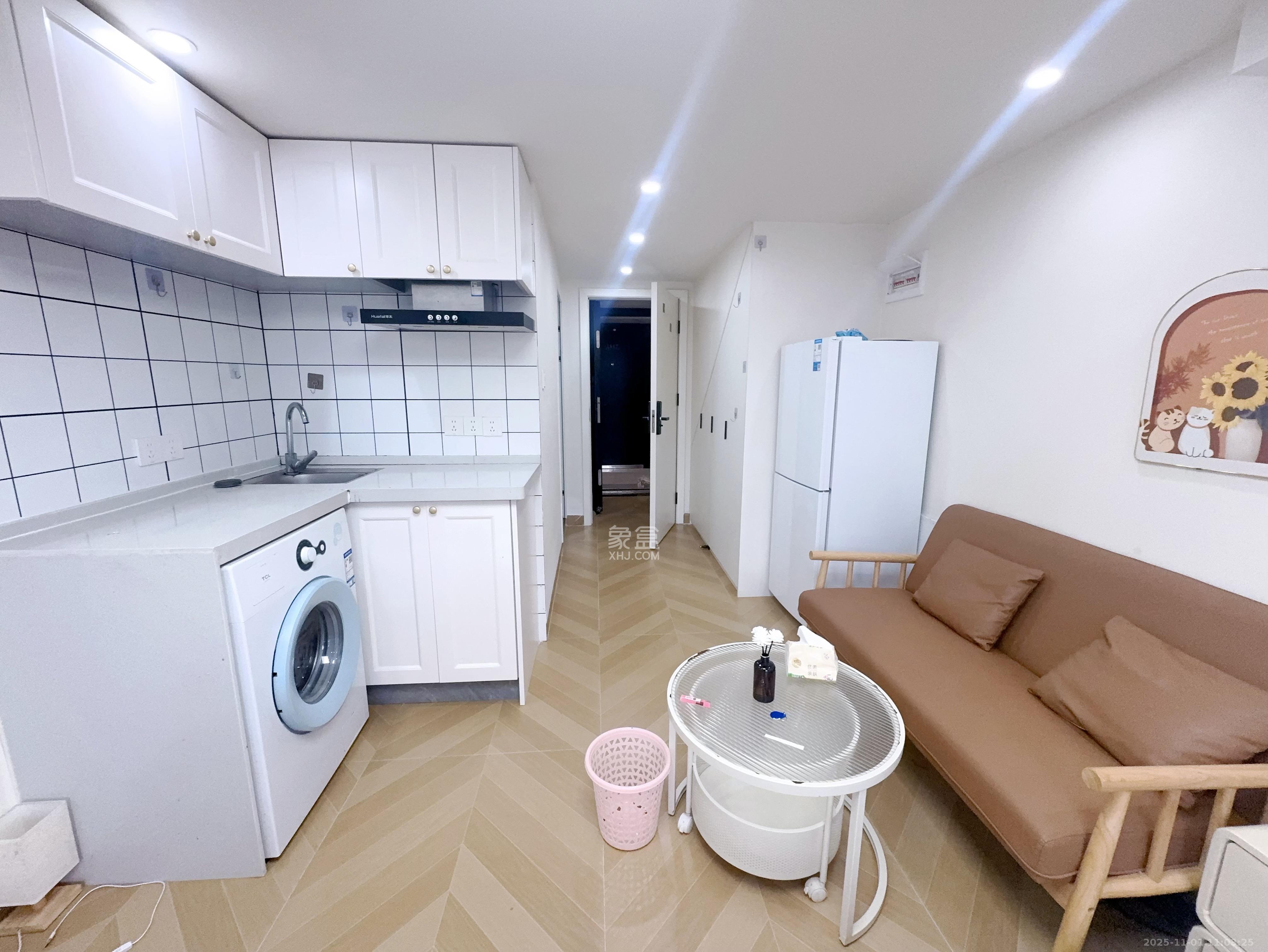 清控湖山雅居北区 1室1厅1卫 1100.0元/月 清控湖山雅居北区 1室1厅1卫 1100.0元/月室内图