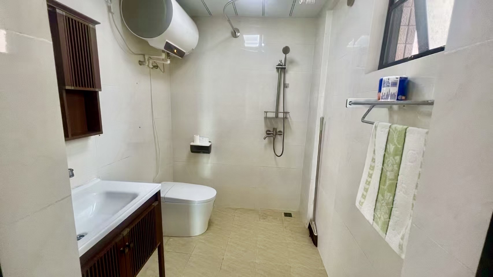 海岸豪庭  2室1厅1卫    2500.0元/月室内图