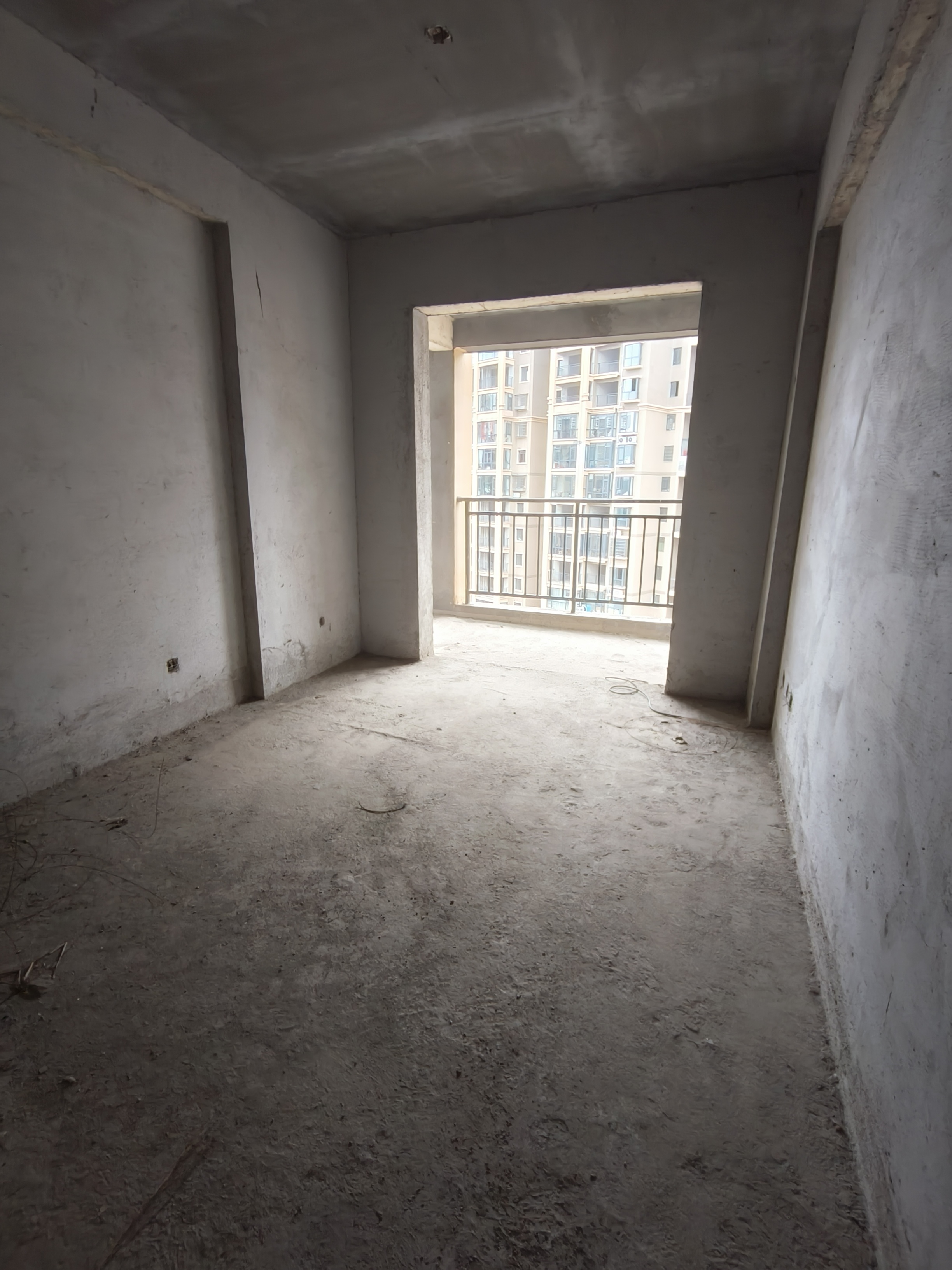 华剑首郡+五江珑悦 4室2厅2卫 59.8万 华剑首郡+五江珑悦 4室2厅2卫 59.8万客厅