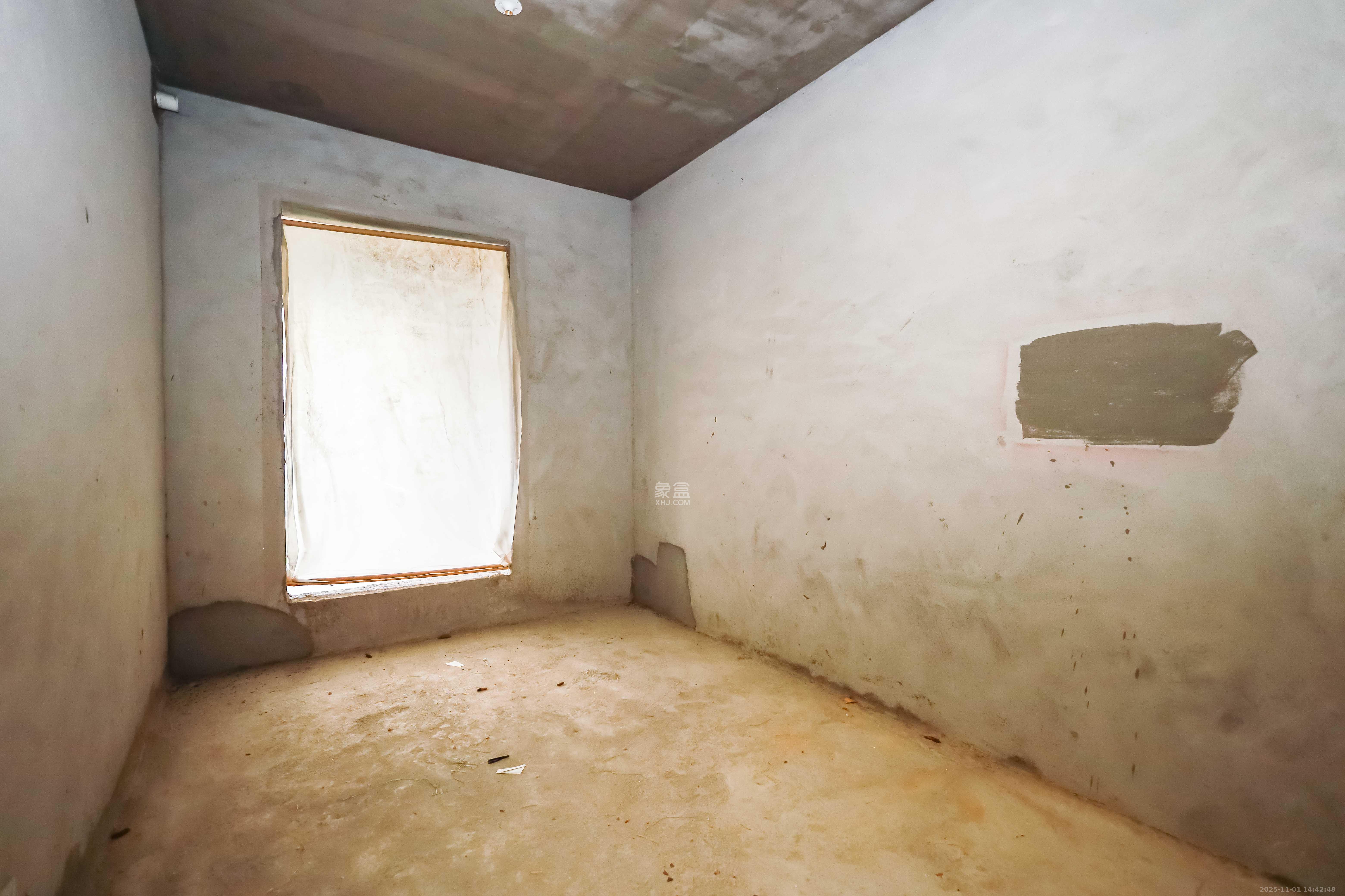 万象府台  4室2厅2卫    288.0万 万象府台  4室2厅2卫    288.0万卧室