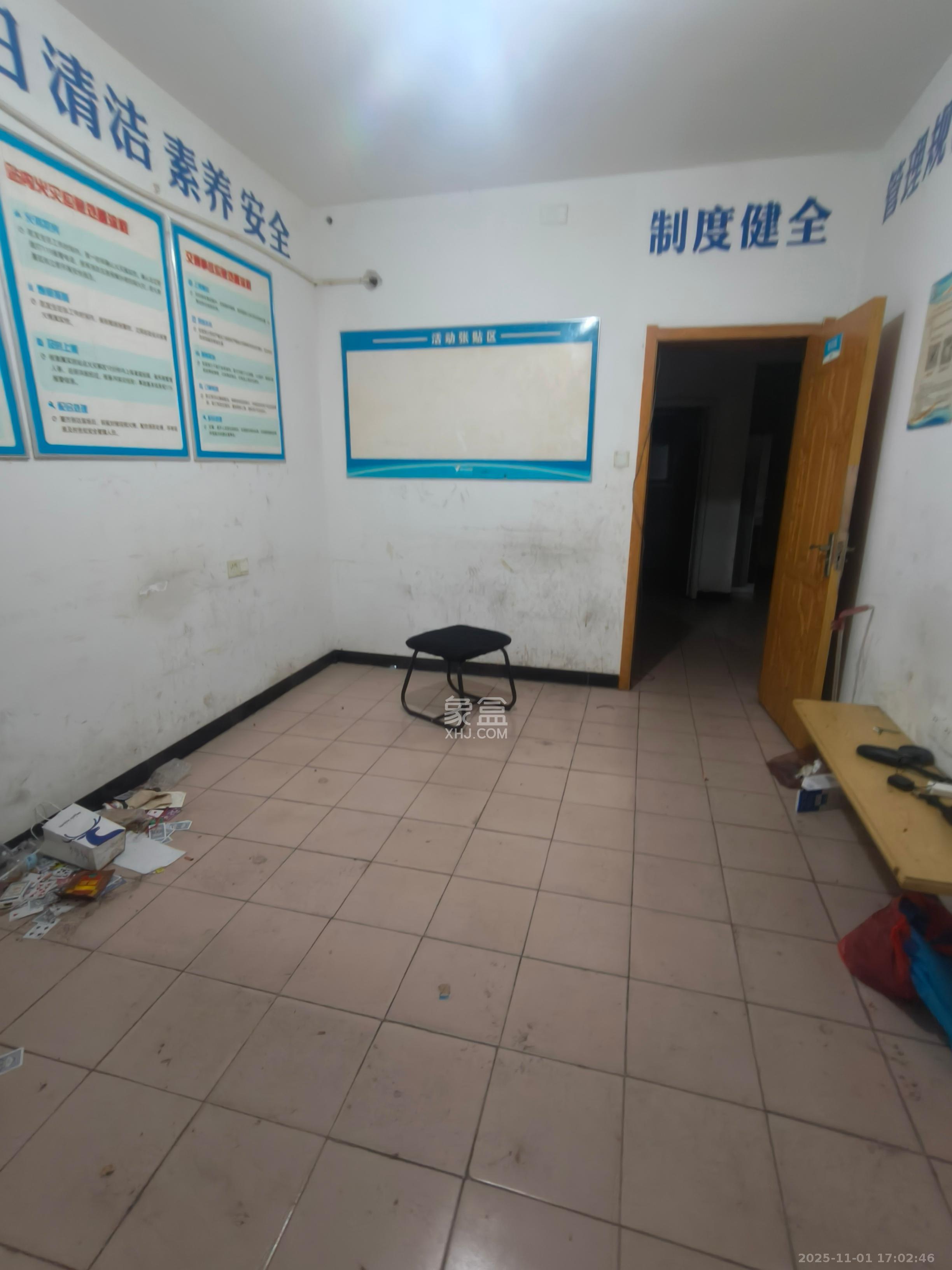 人民新村 3室1厅1卫 3600.0元/月 人民新村 3室1厅1卫 3600.0元/月室内图