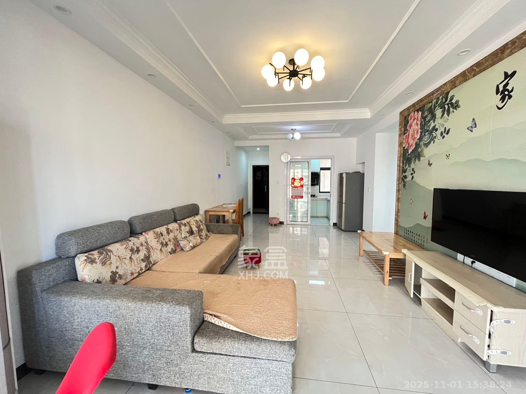 中南红领邦（红星嘉和苑）  3室2厅1卫    2100.0元/月