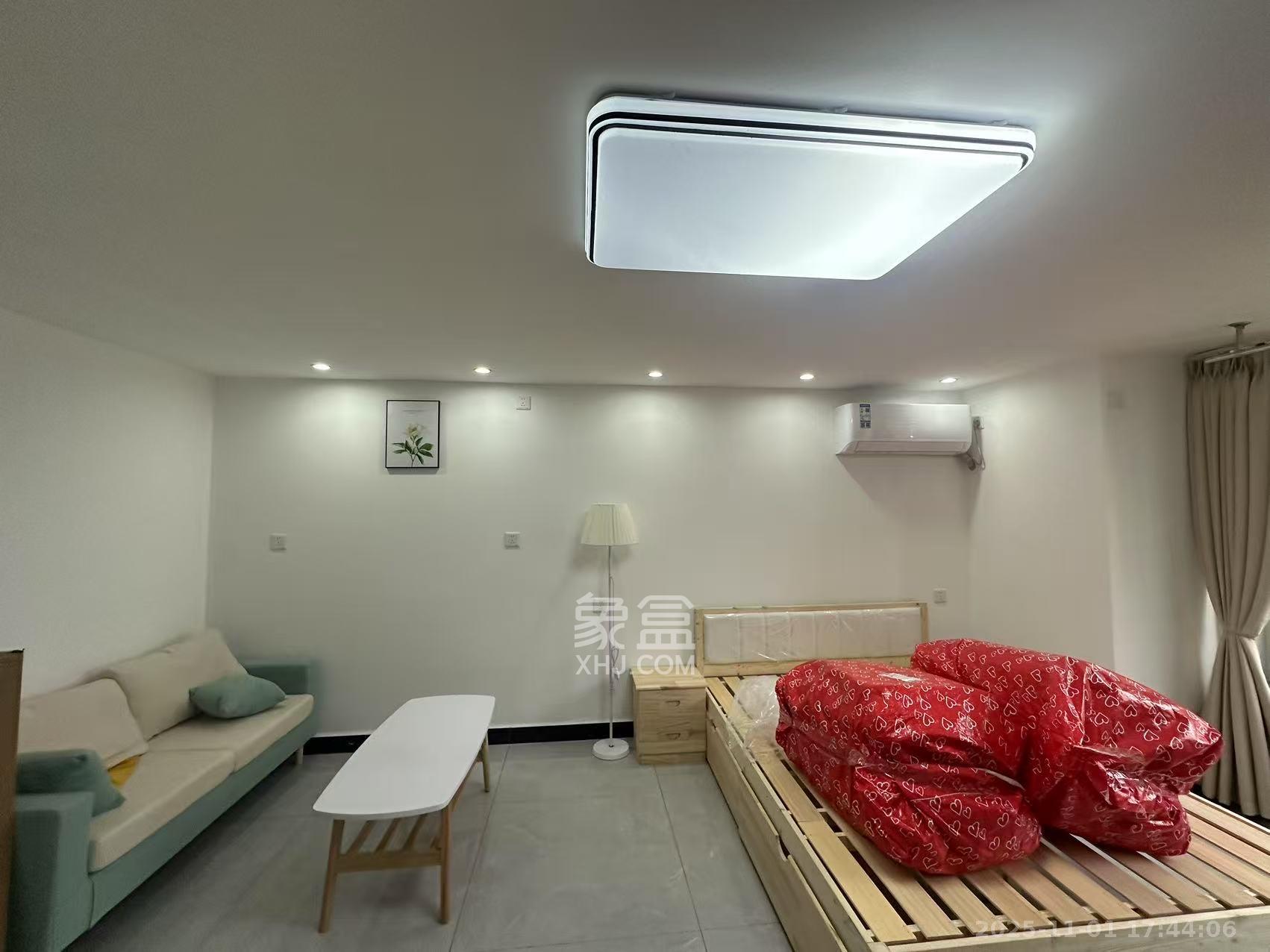 世茂璀璨天城公寓 1室1厅1卫 2000.0元/月 世茂璀璨天城公寓 1室1厅1卫 2000.0元/月室内图