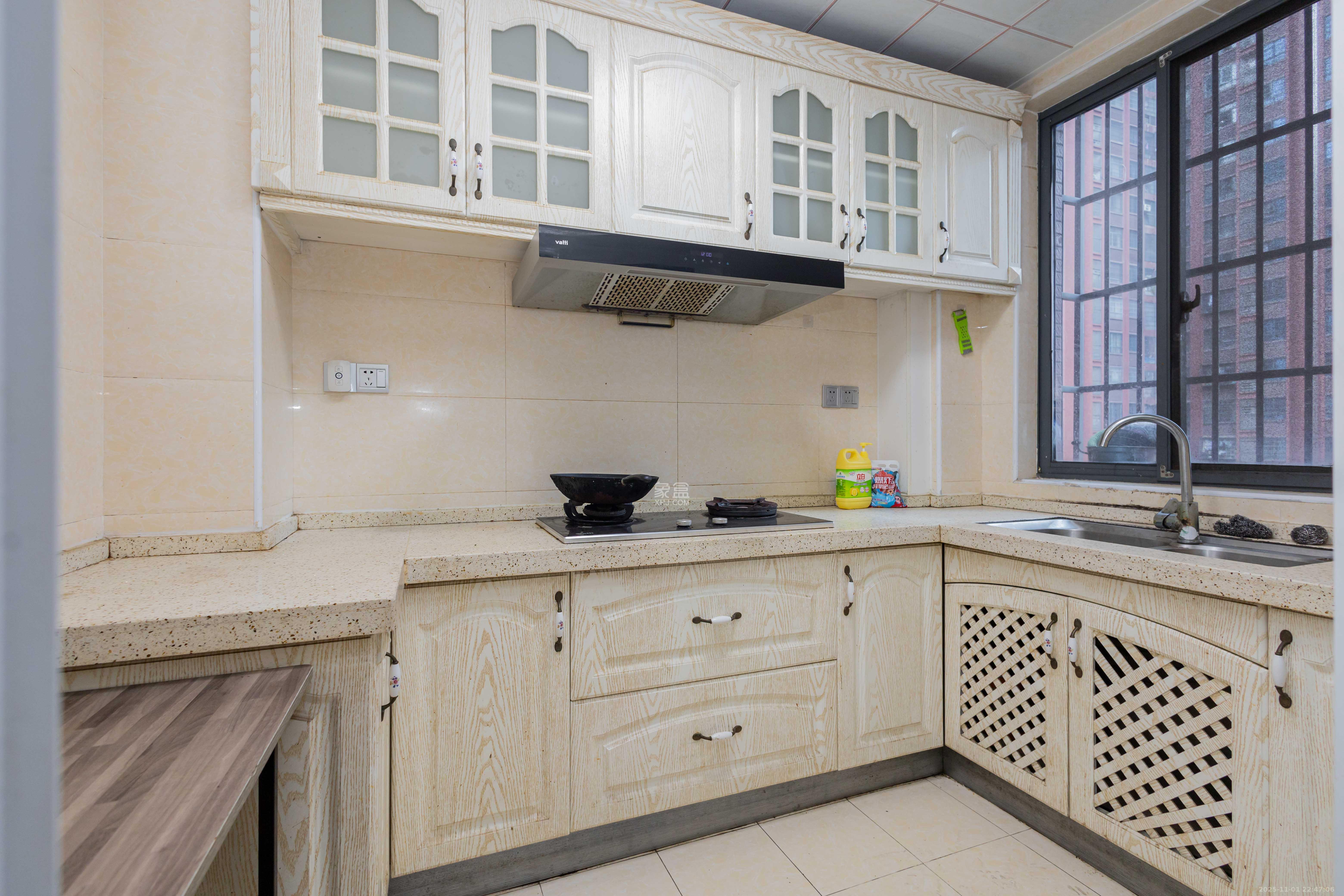 辉宏橄榄城 5室2厅1卫 82.8万 辉宏橄榄城 5室2厅1卫 82.8万厨房