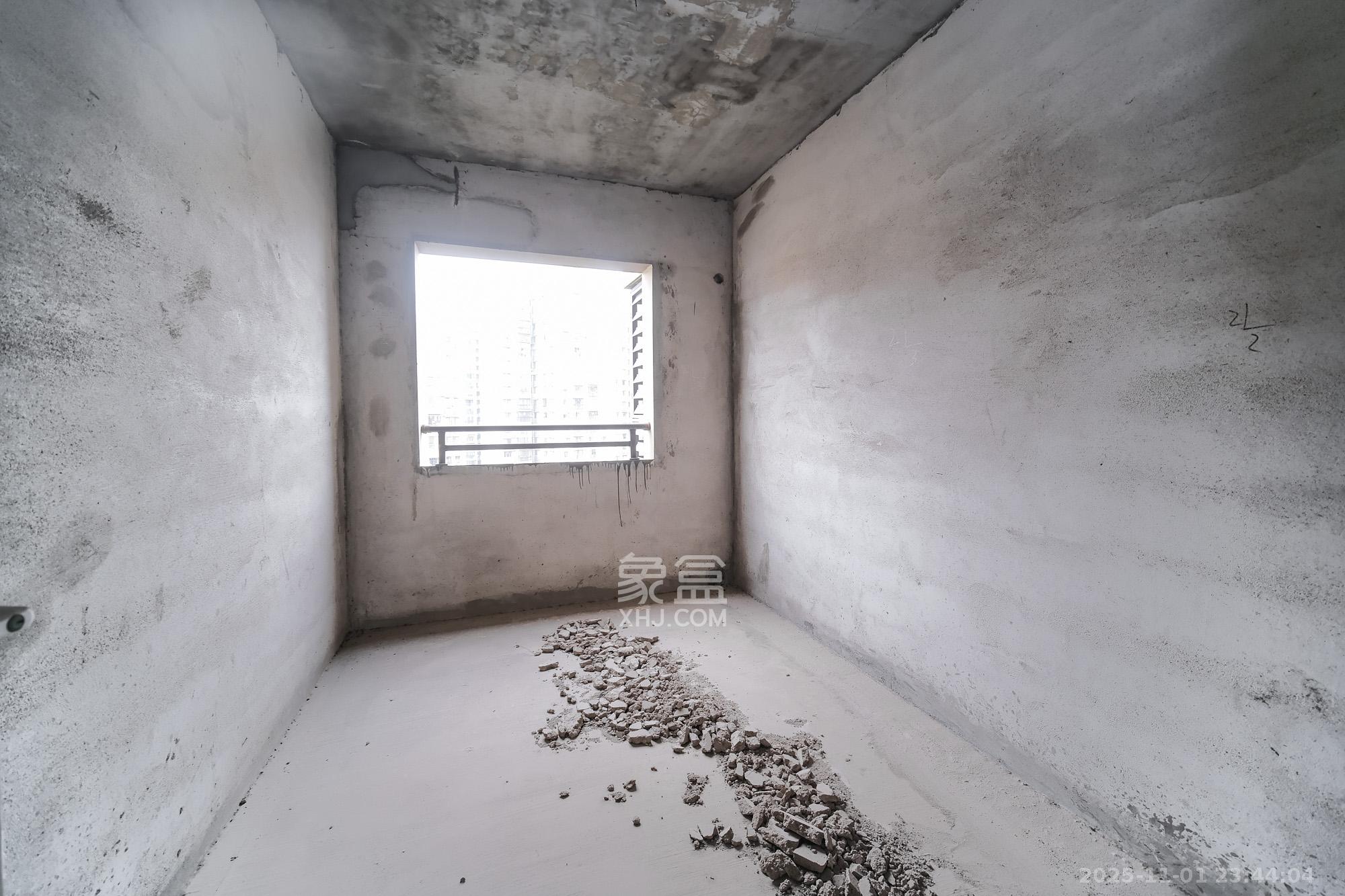 保利香槟国际  3室2厅2卫    79.8万卧室