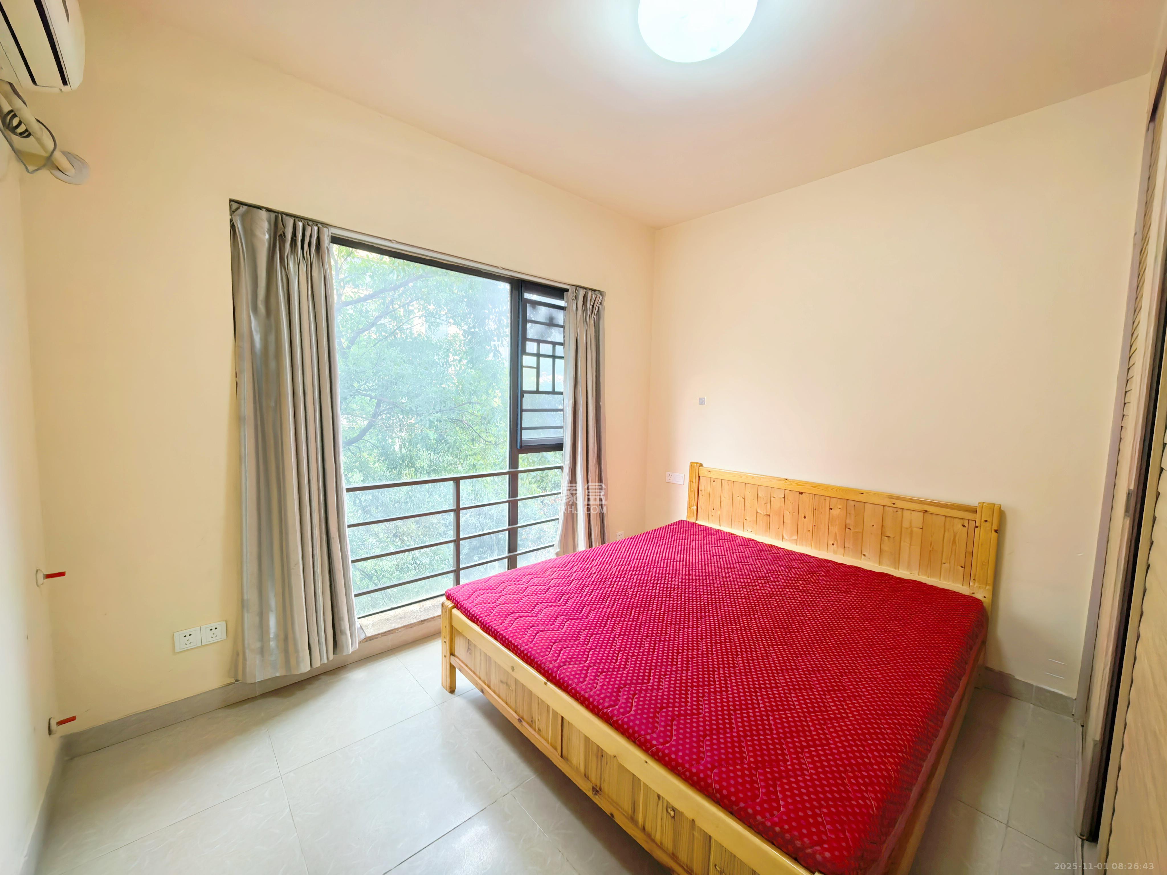 中城丽景香山园  3室2厅2卫    3000.0元/月室内图