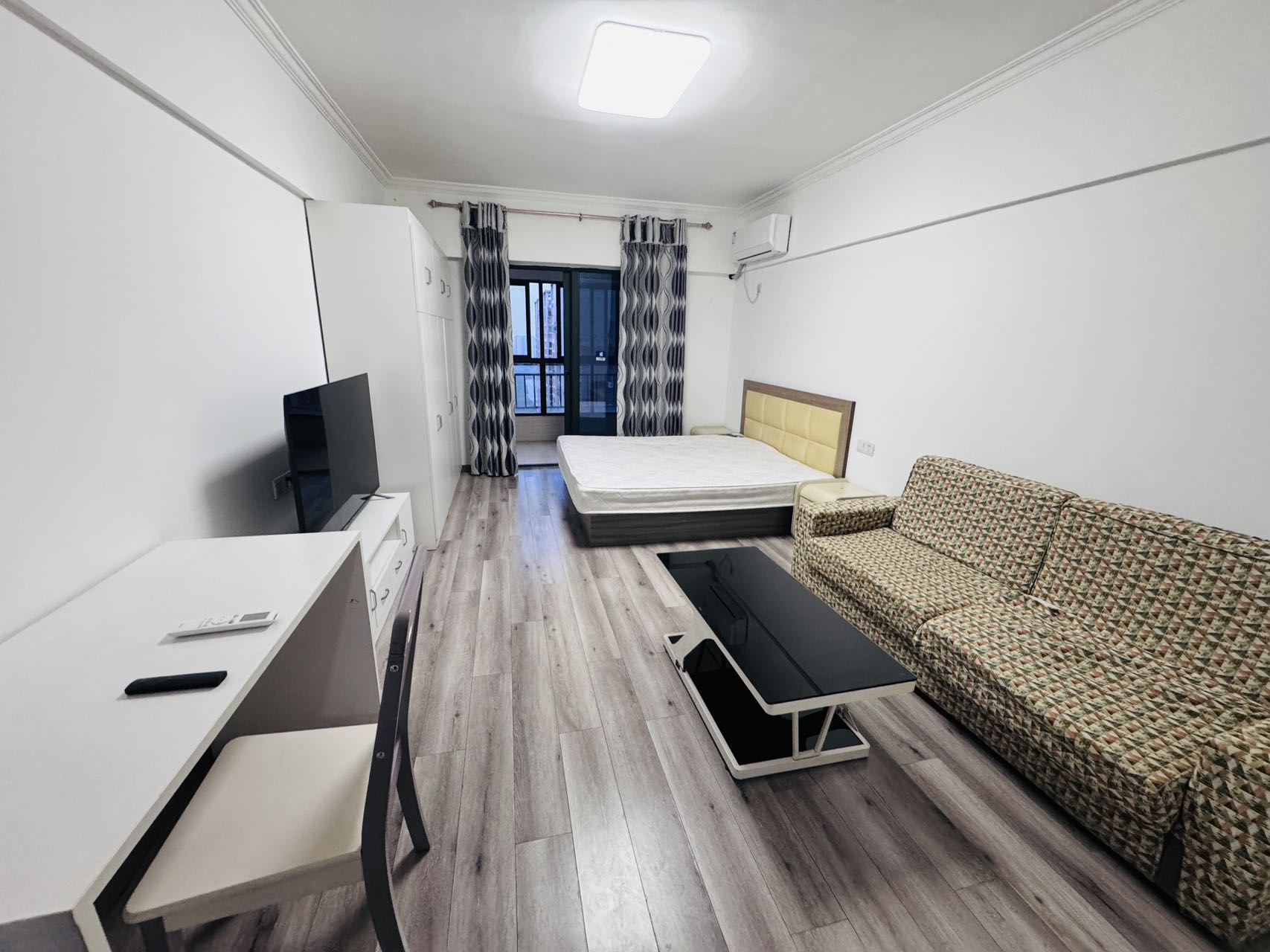 创世纪广场  1室1厅1卫    1200.0元/月户型图