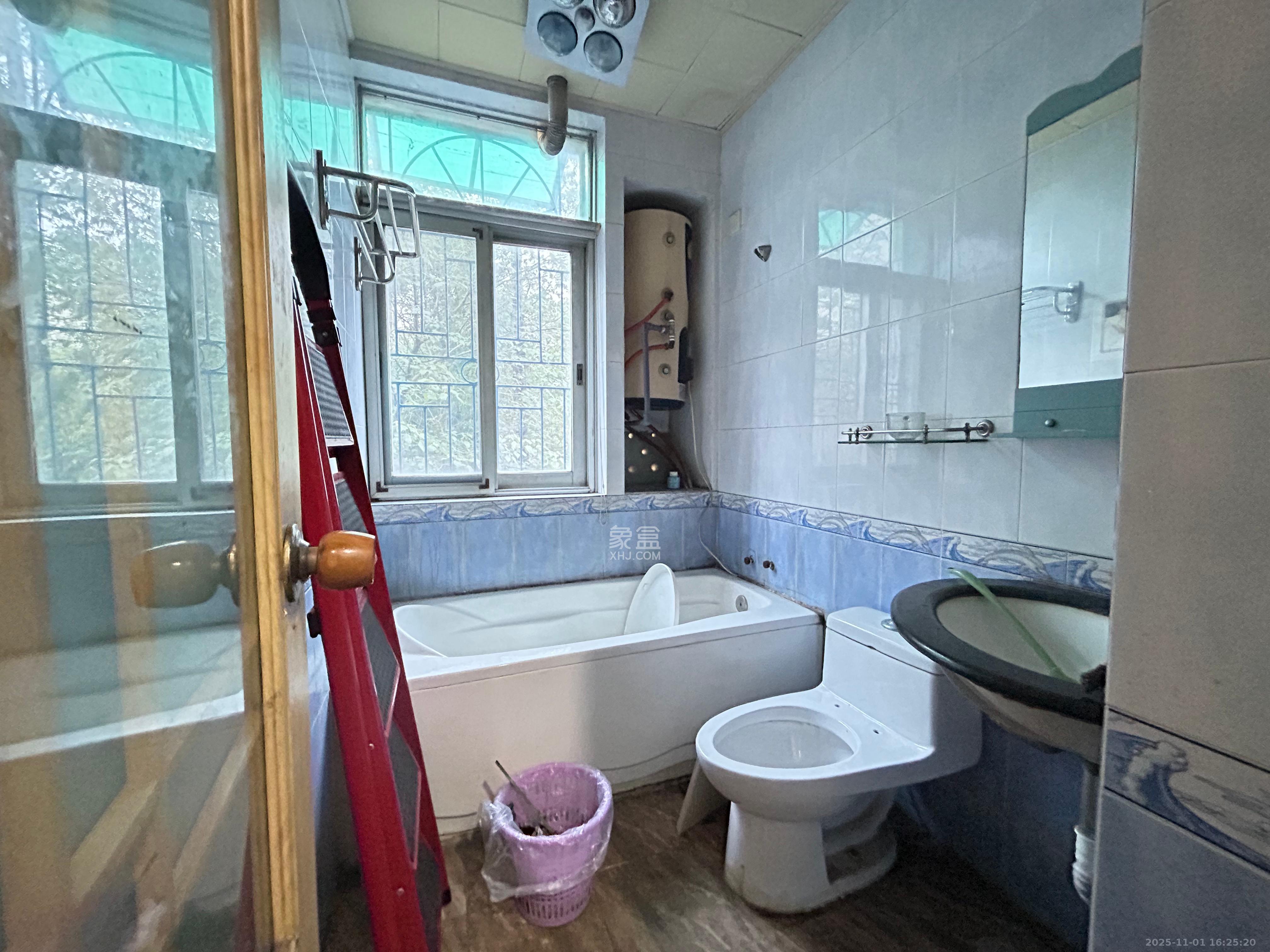 创远花园  4室2厅2卫    3600.0元/月 创远花园  4室2厅2卫    3600.0元/月室内图