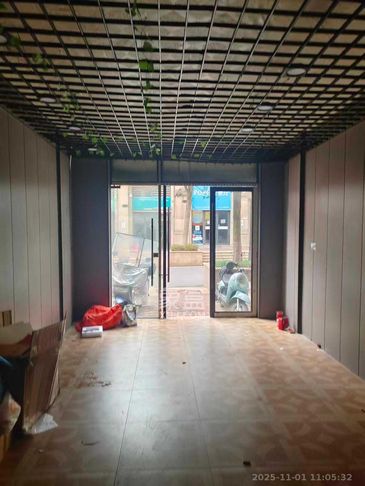 保利香槟国际   120.0㎡      2000.0元/月室内图