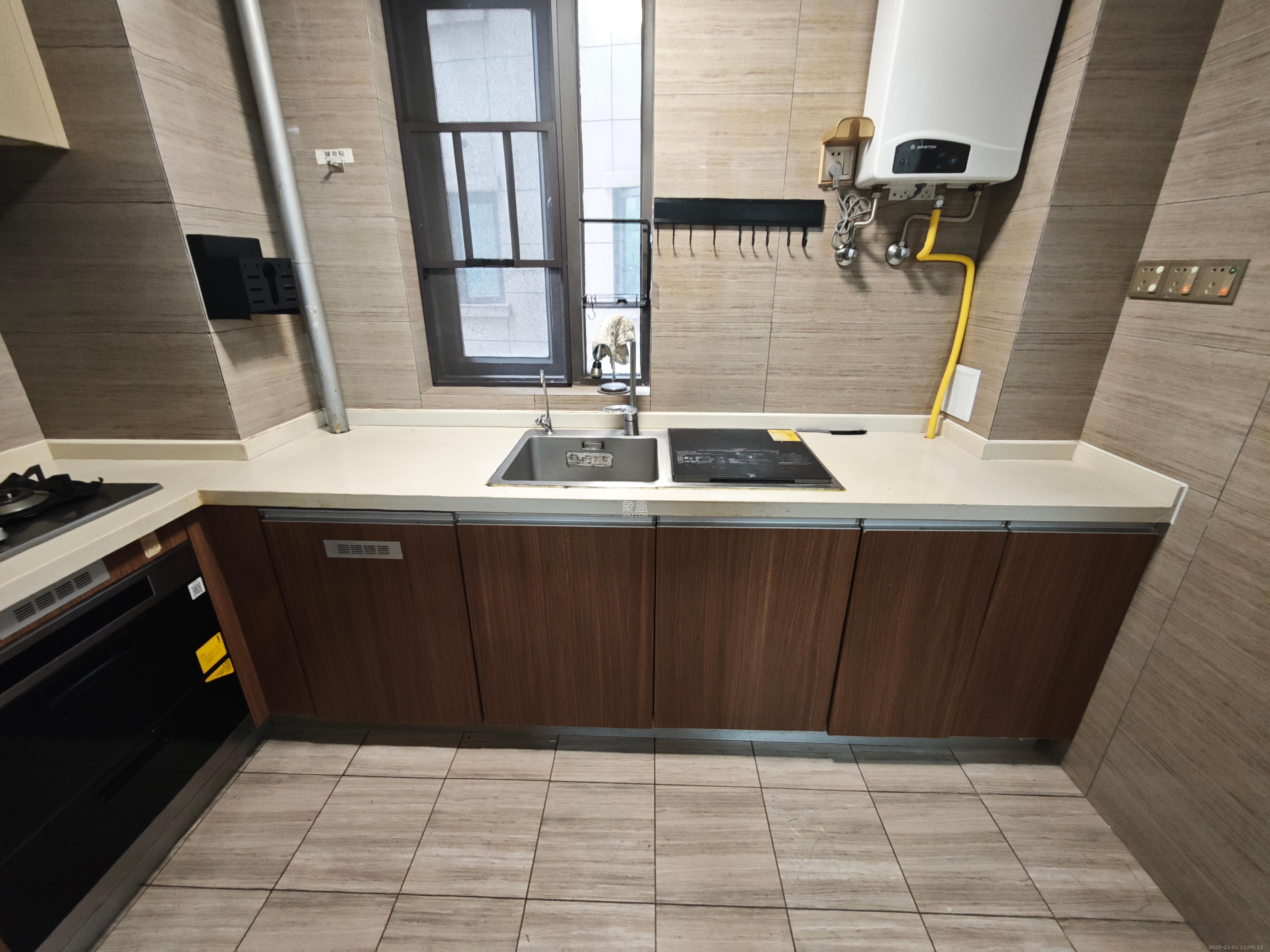 阳光城尚东湾青柠园  3室2厅2卫    3000.0元/月室内图