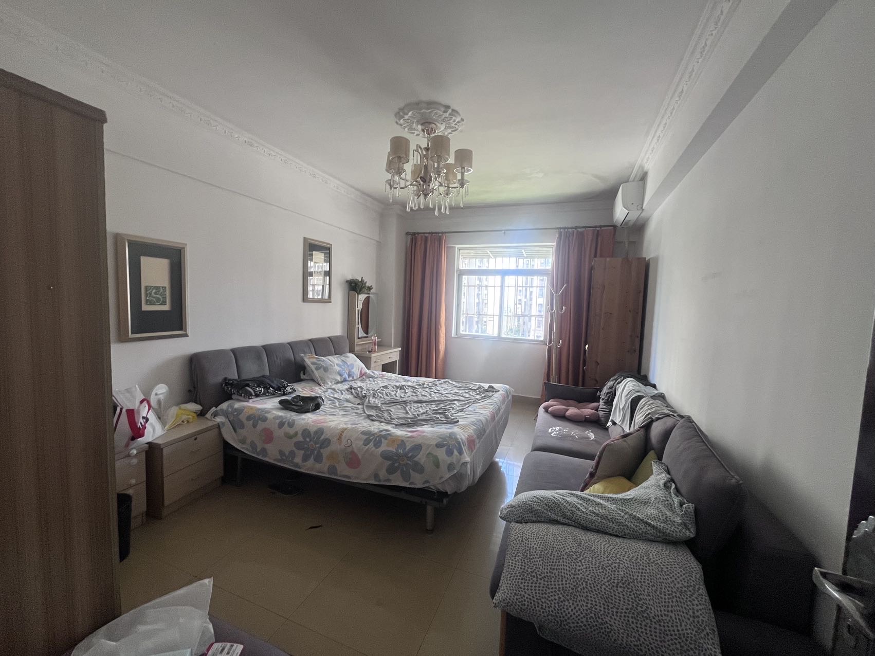 罗牛山花园  3室2厅2卫    150.0万 罗牛山花园  3室2厅2卫    150.0万客厅