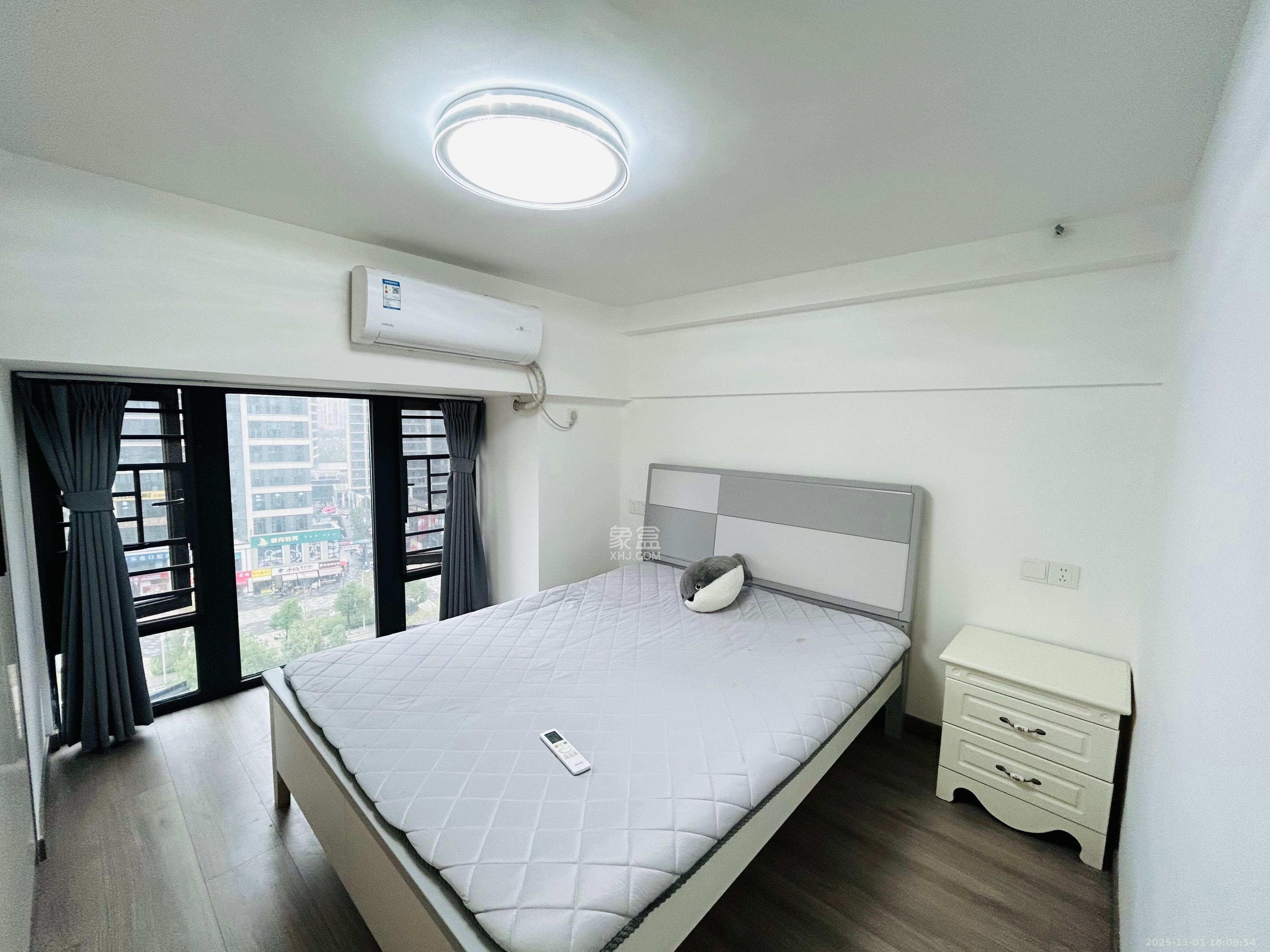 中海阅溪府  1室0厅0卫    1900.0元/月室内图