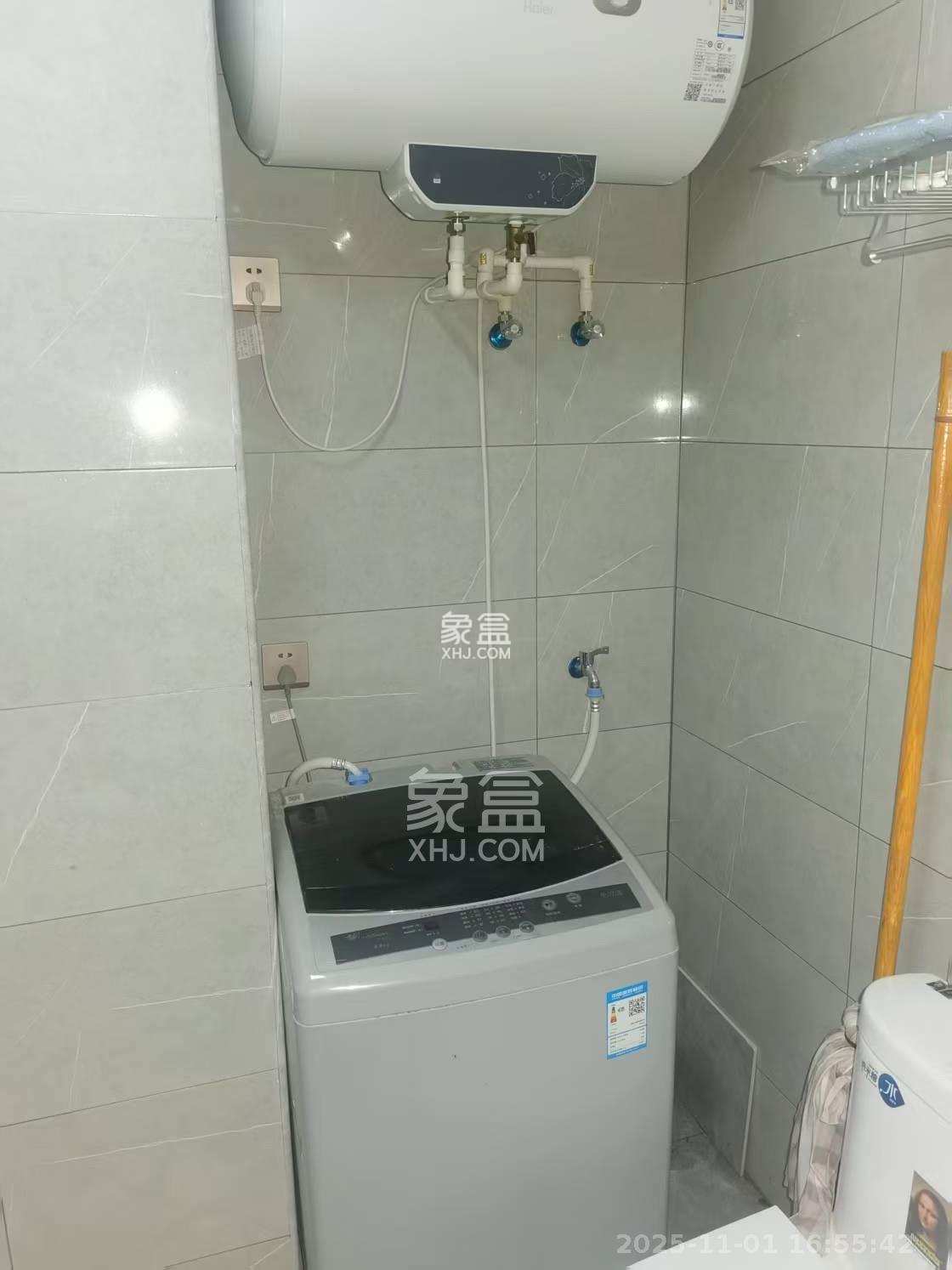 新世界广场 1室1厅1卫 1300.0元/月 新世界广场 1室1厅1卫 1300.0元/月室内图