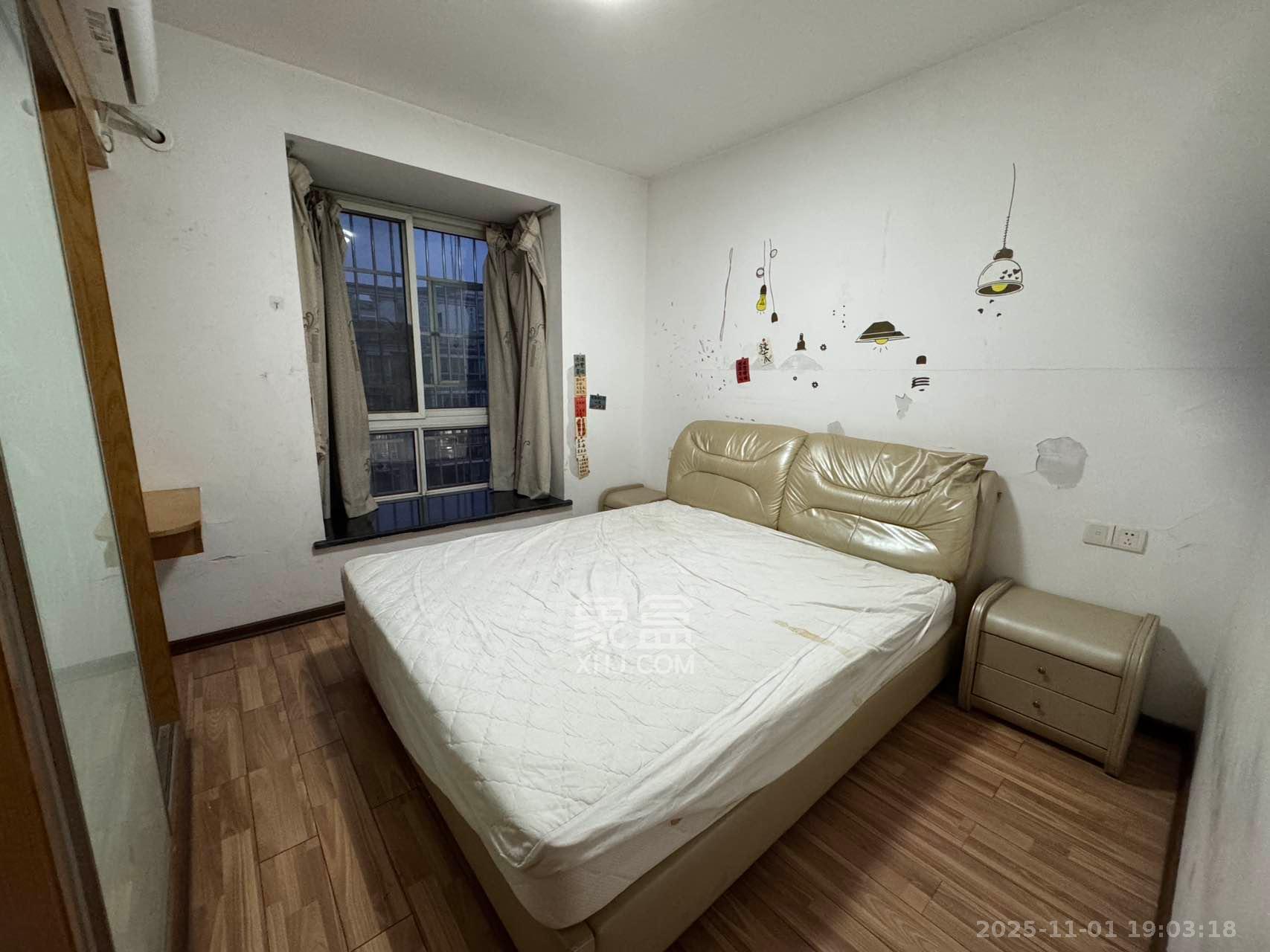 金碧文华  2室2厅1卫    1900.0元/月 金碧文华  2室2厅1卫    1900.0元/月室内图