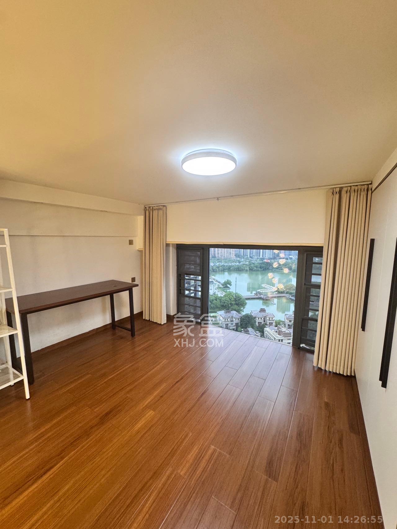 藏珑湖上公馆  2室1厅1卫    2700.0元/月室内图