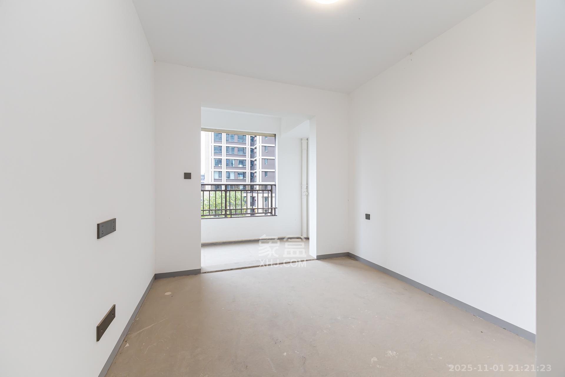 时代建发和著  5室2厅3卫    310.0万 时代建发和著  5室2厅3卫    310.0万卧室