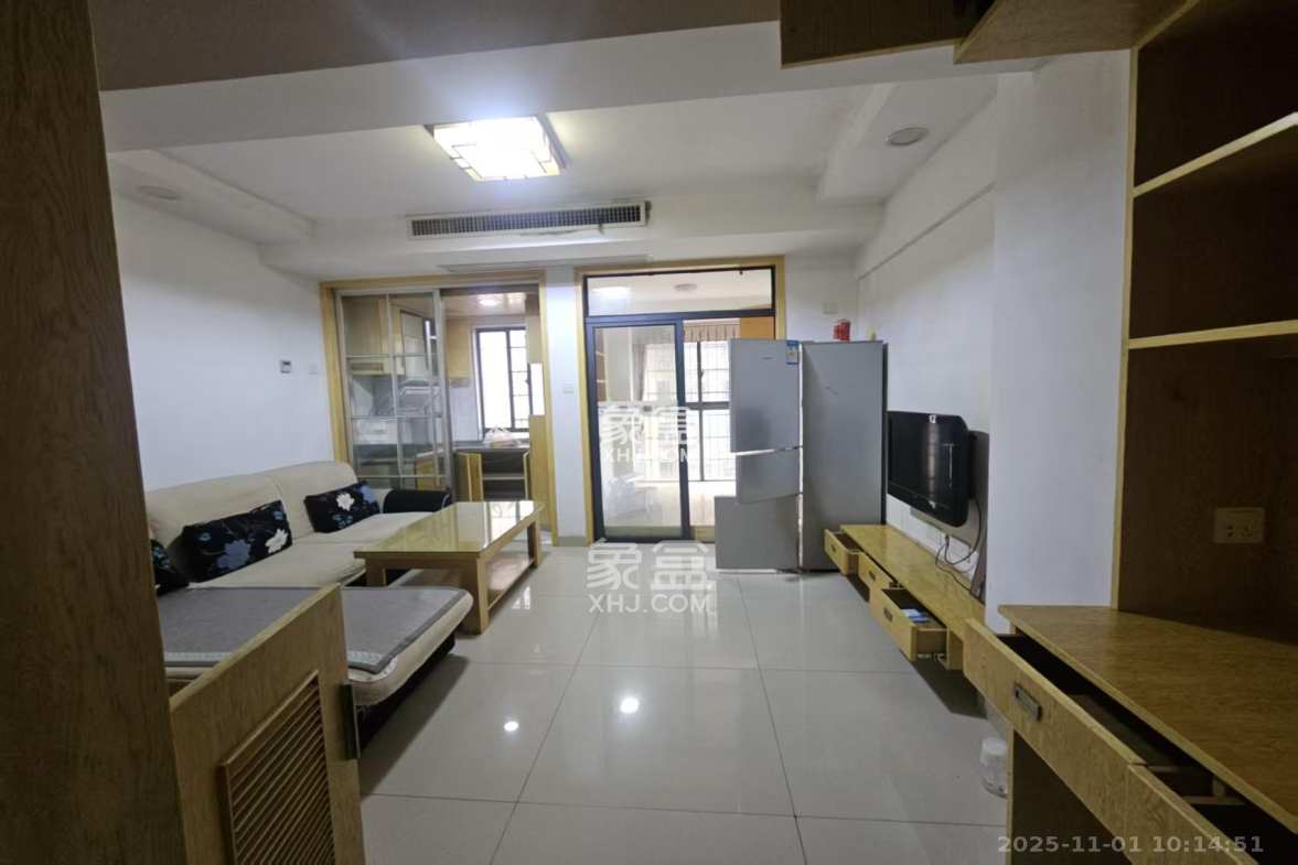 红公馆(前程丽景大厦) 1室1厅1卫 1800.0元/月 红公馆(前程丽景大厦) 1室1厅1卫 1800.0元/月室内图