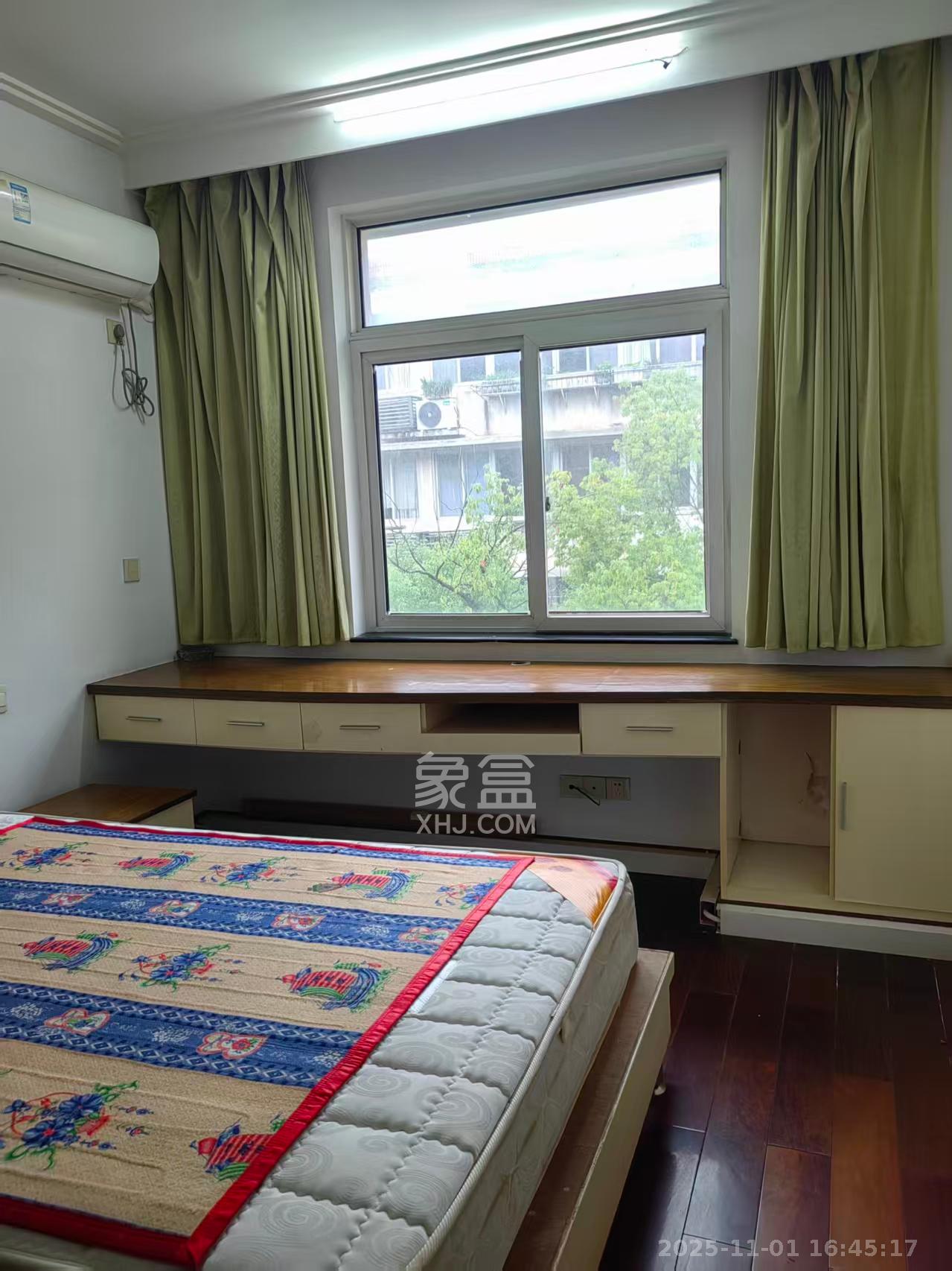 丹桂苑(国防科技大学单位房）  4室2厅2卫    3400.0元/月室内图