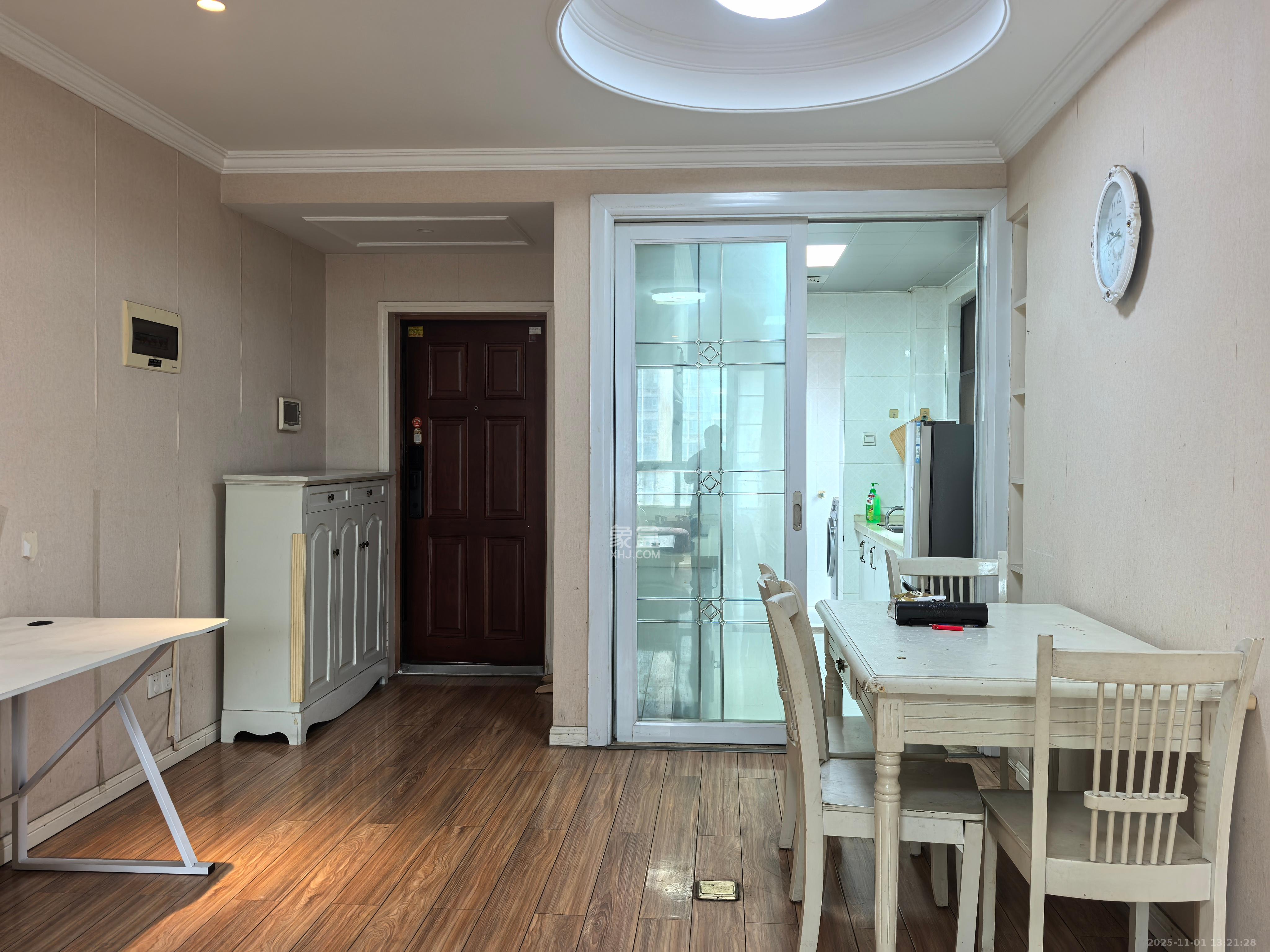 宏聚地中海  2室2厅1卫    2000.0元/月室内图