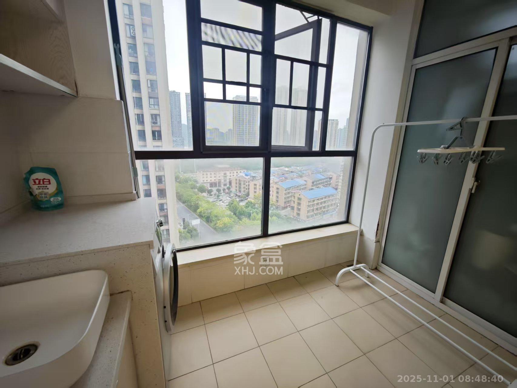 梅溪湖金茂悦(金悦雅苑)  3室2厅1卫    3200.0元/月 梅溪湖金茂悦(金悦雅苑)  3室2厅1卫    3200.0元/月室内图