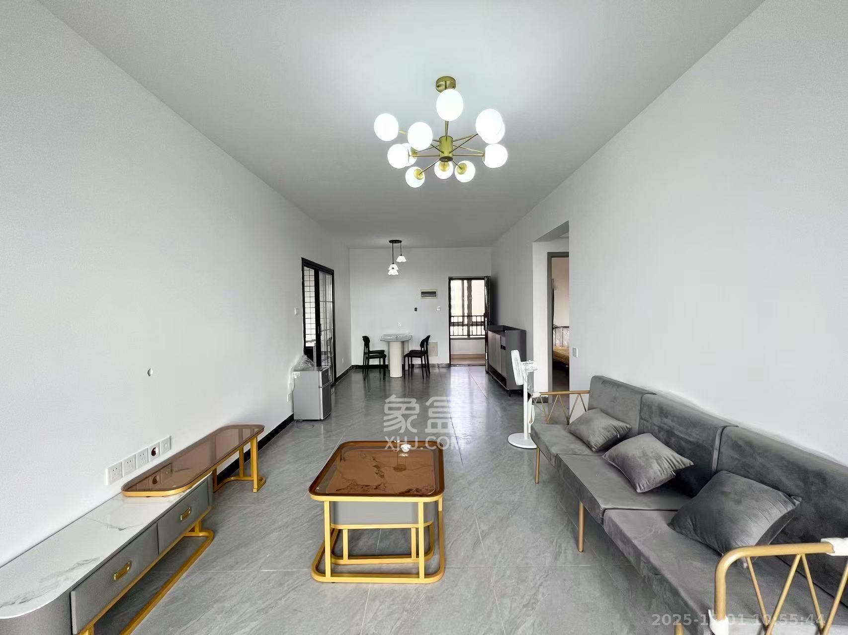 钱隆世家  2室2厅1卫    1700.0元/月