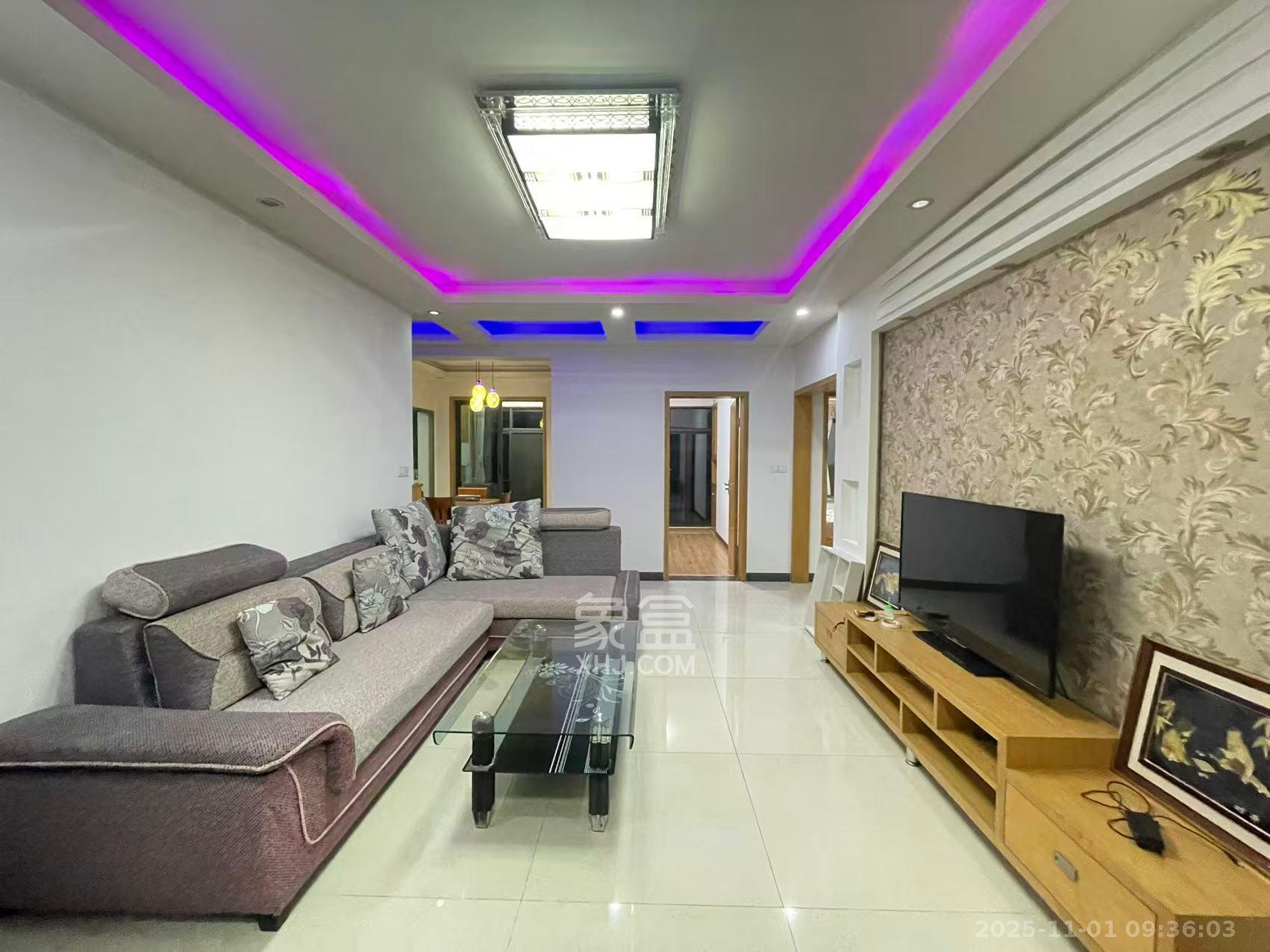 保利麓谷林语A区  1室2厅1卫    2400.0元/月